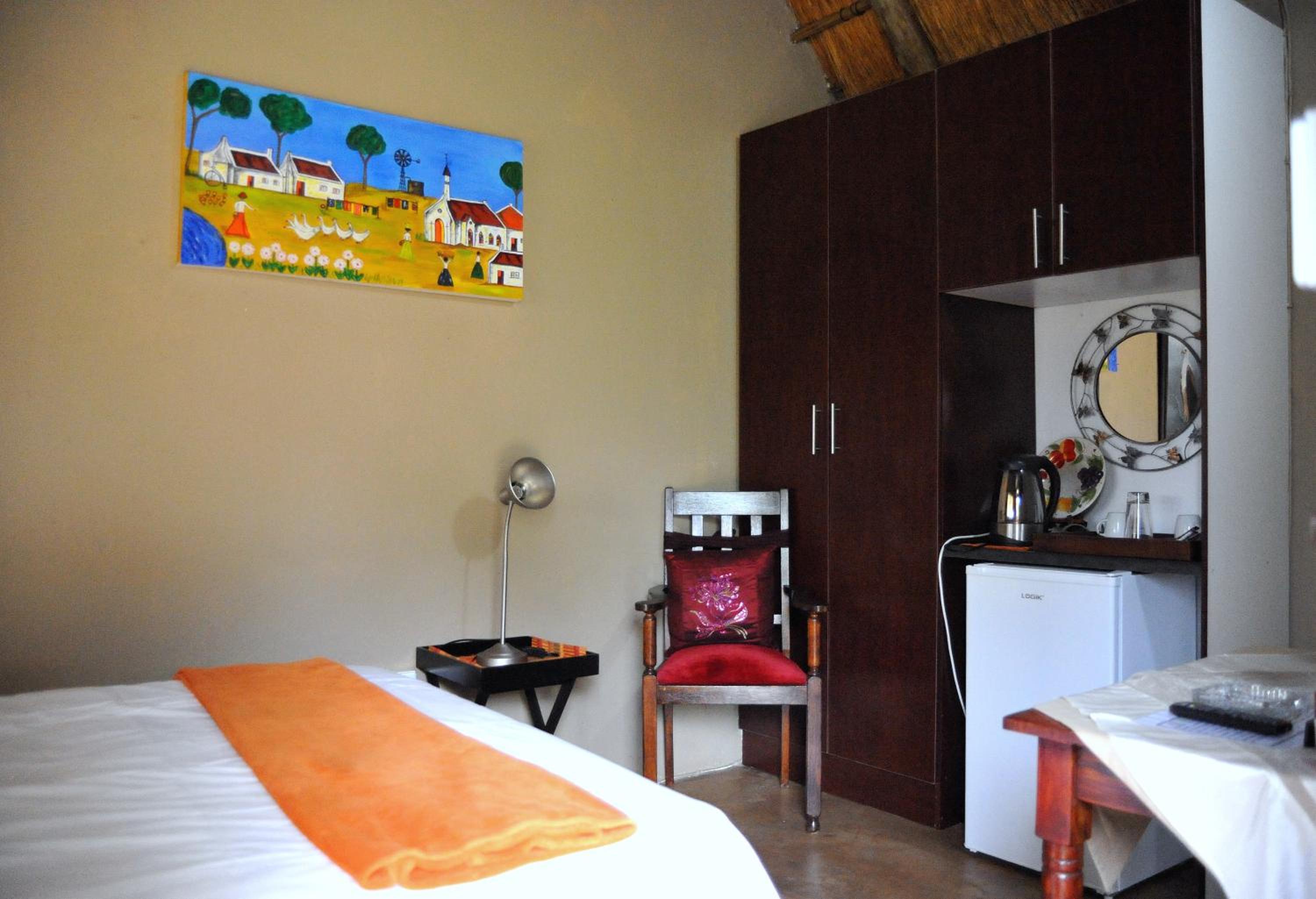 Single Room with Bathroom photo 3