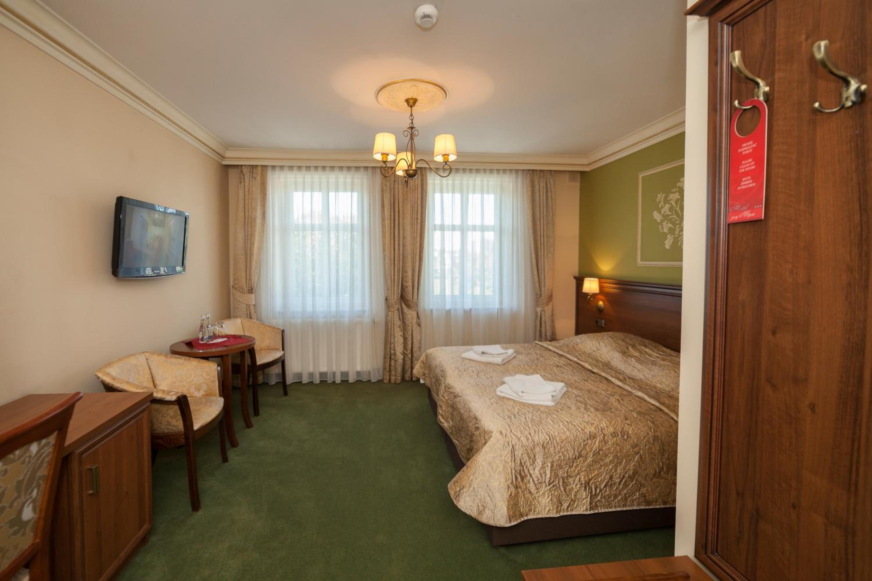 Small Double or Twin Room - Photo 2