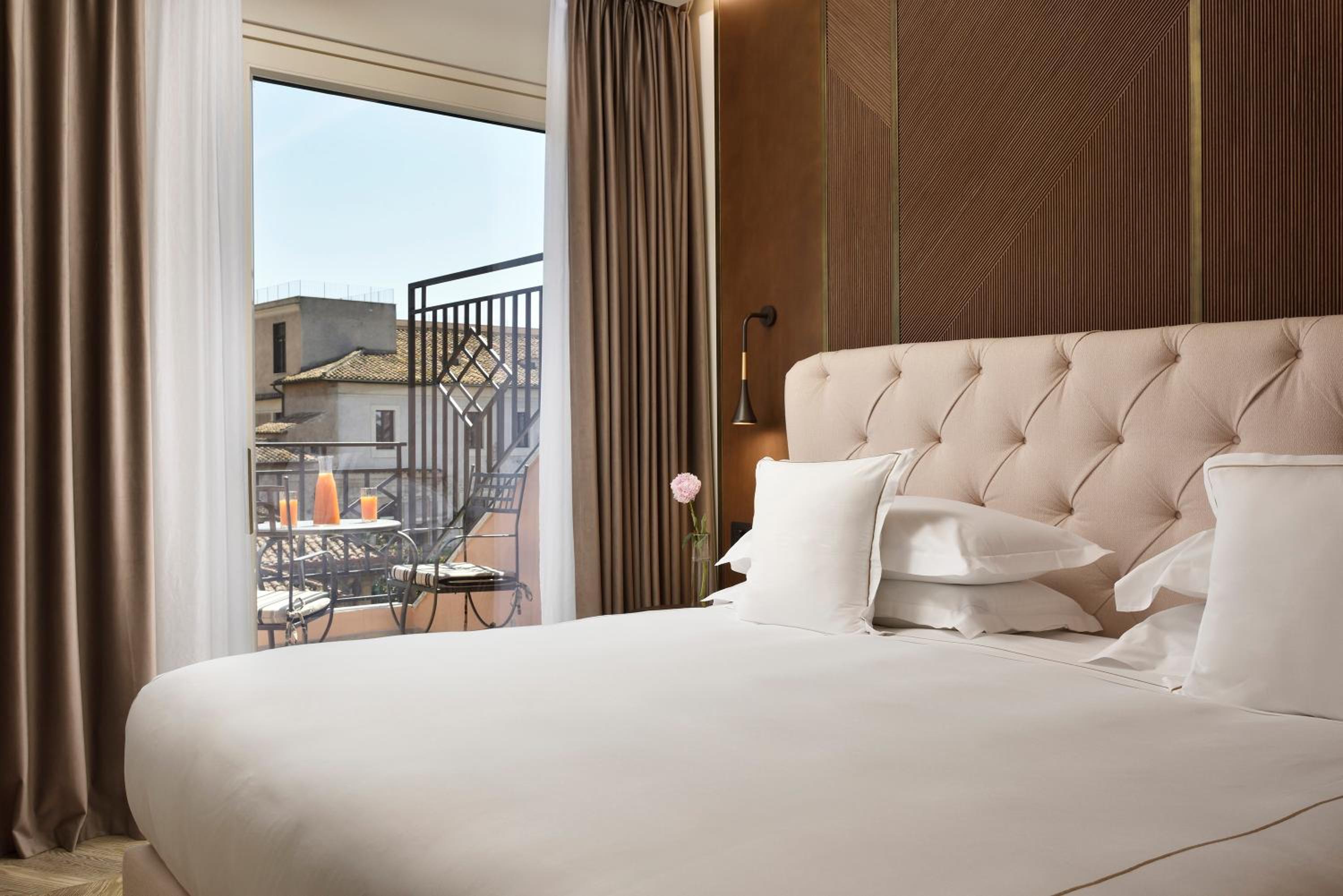 One Bedroom Suite with Jacuzzi & City view