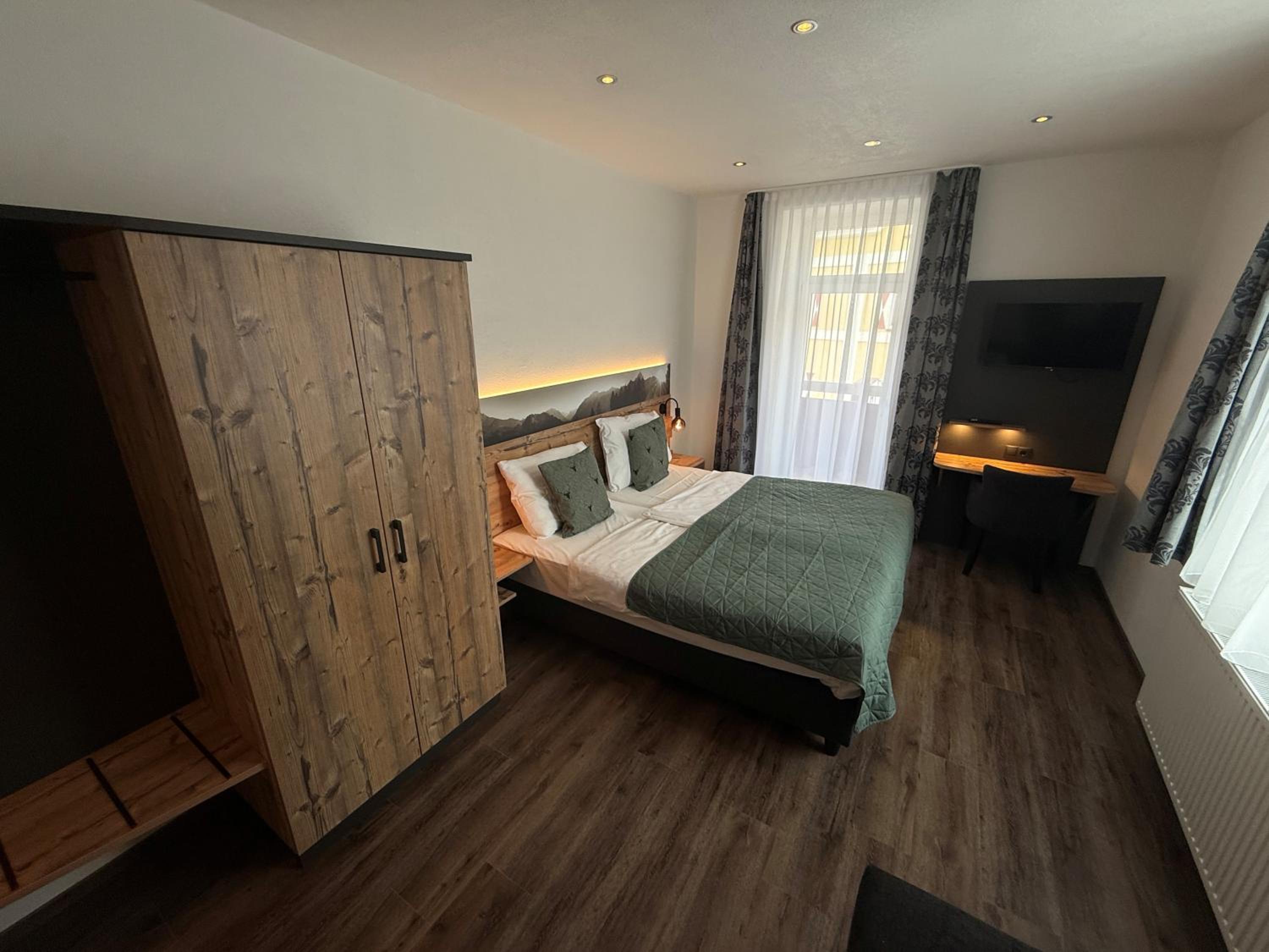 Quadruple Room with Balcony photo 2