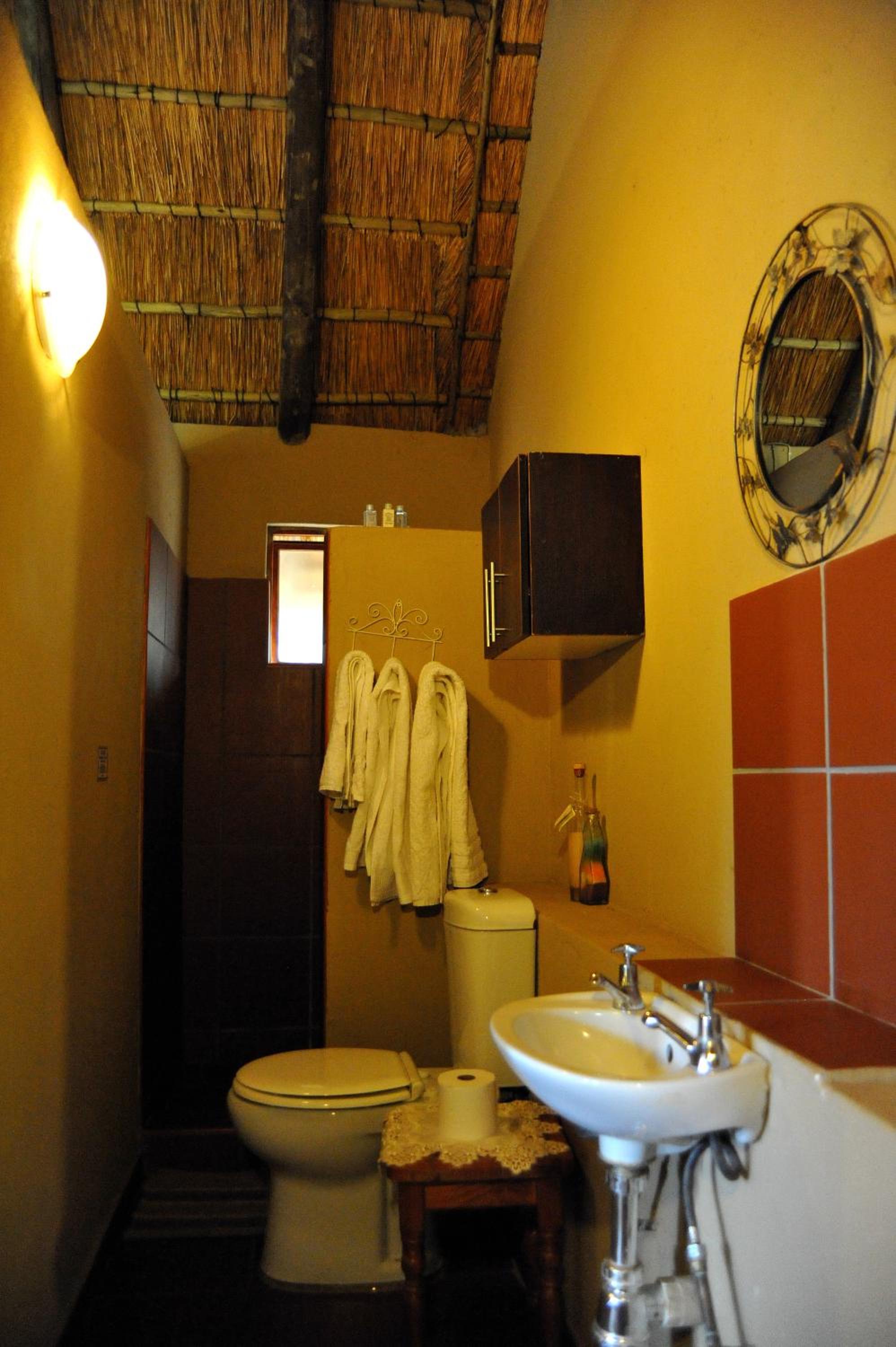 Double Room with Private Bathroom photo 2