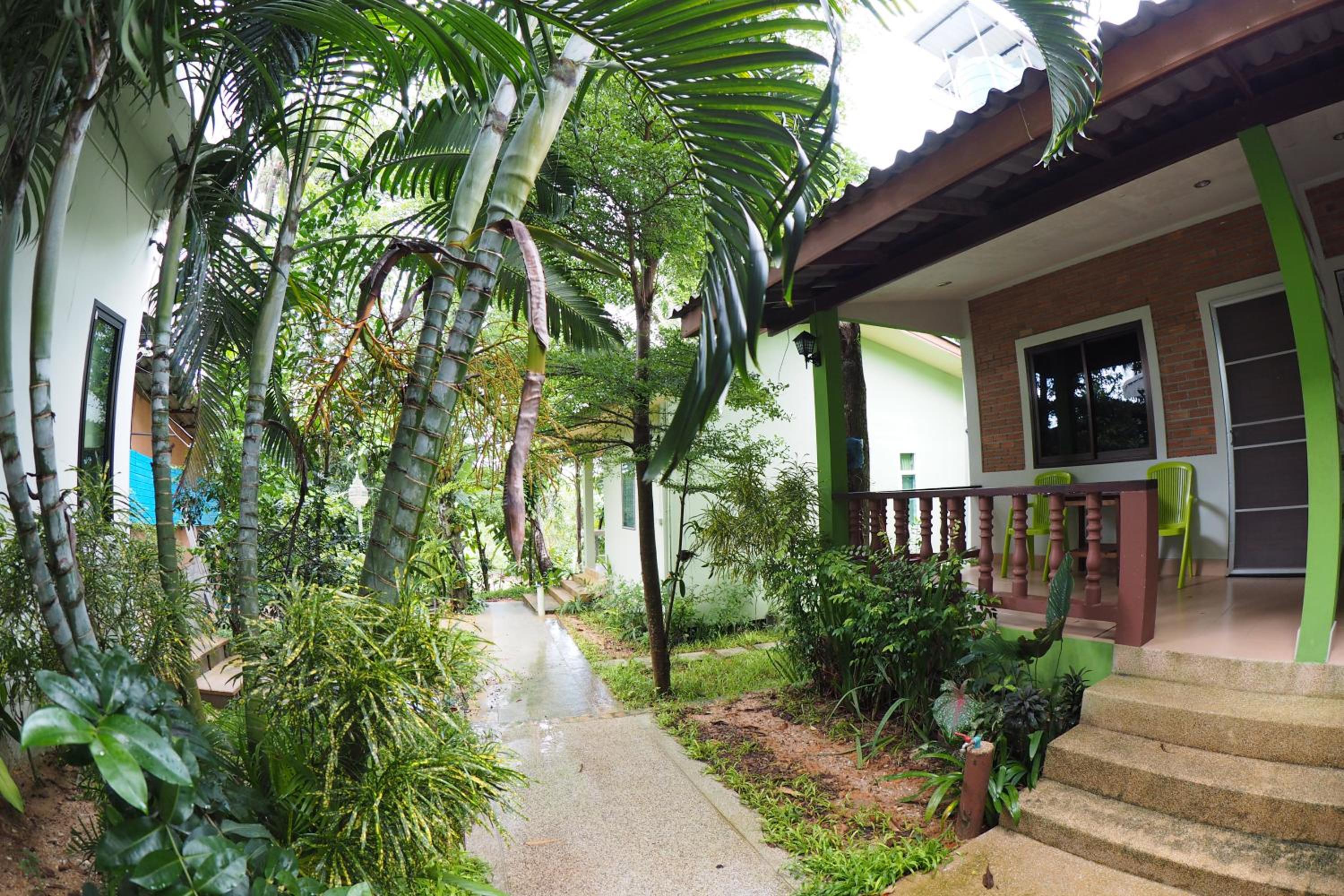 Bungalow with Garden View photo 3