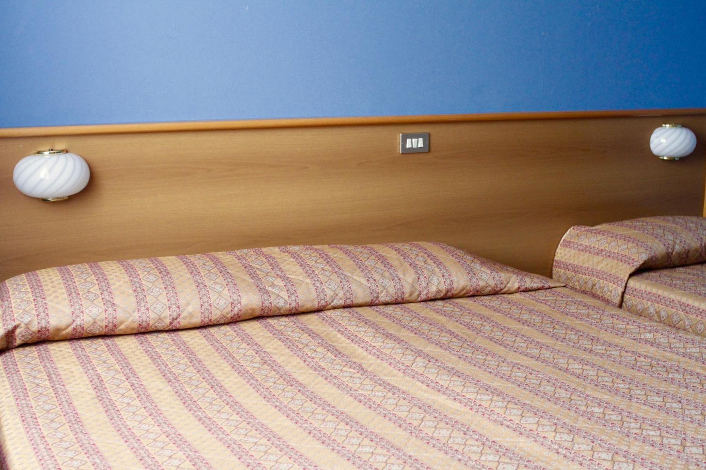 Standard Triple Room photo 3
