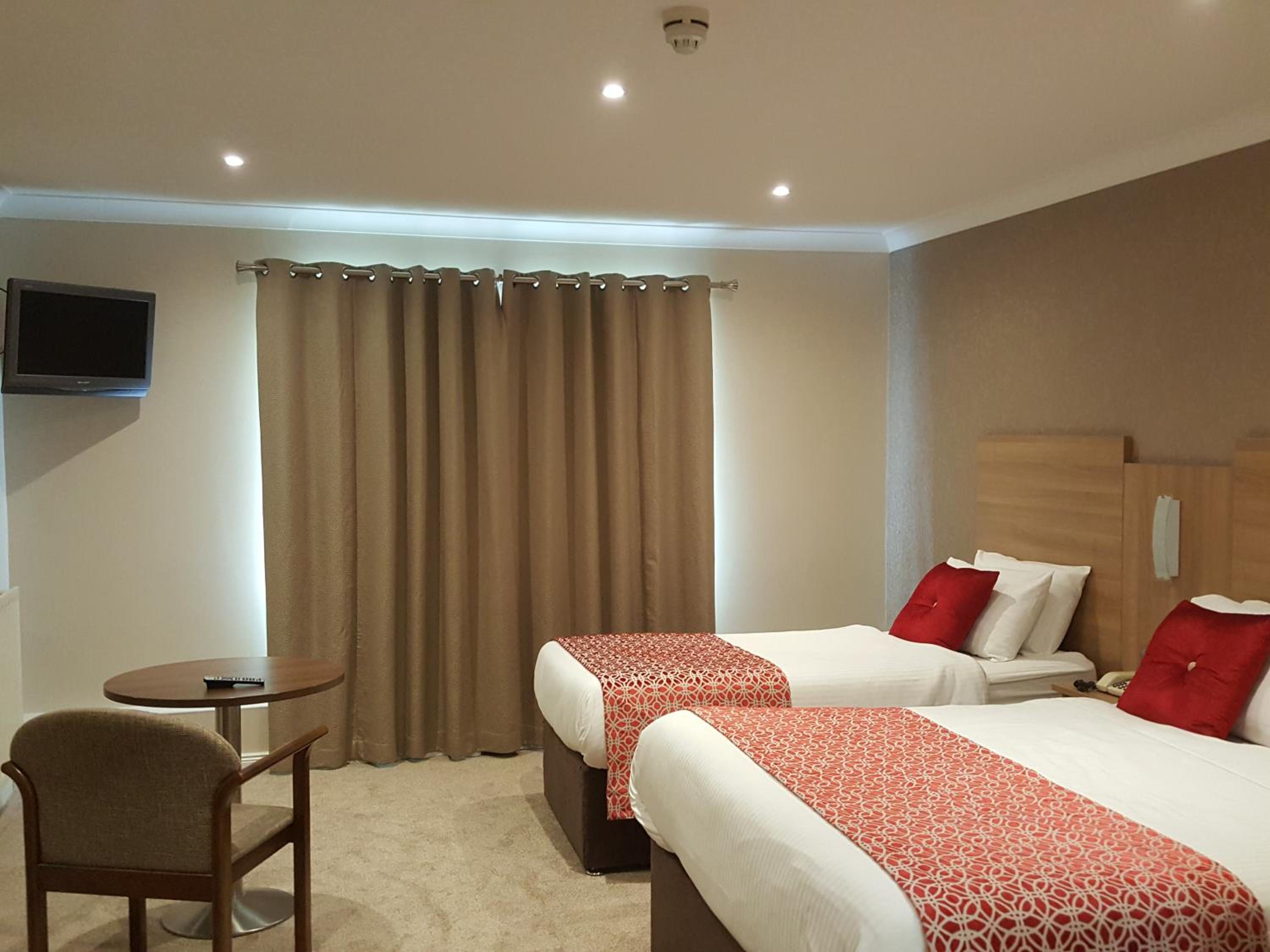 Standard Double or Twin Room photo 2