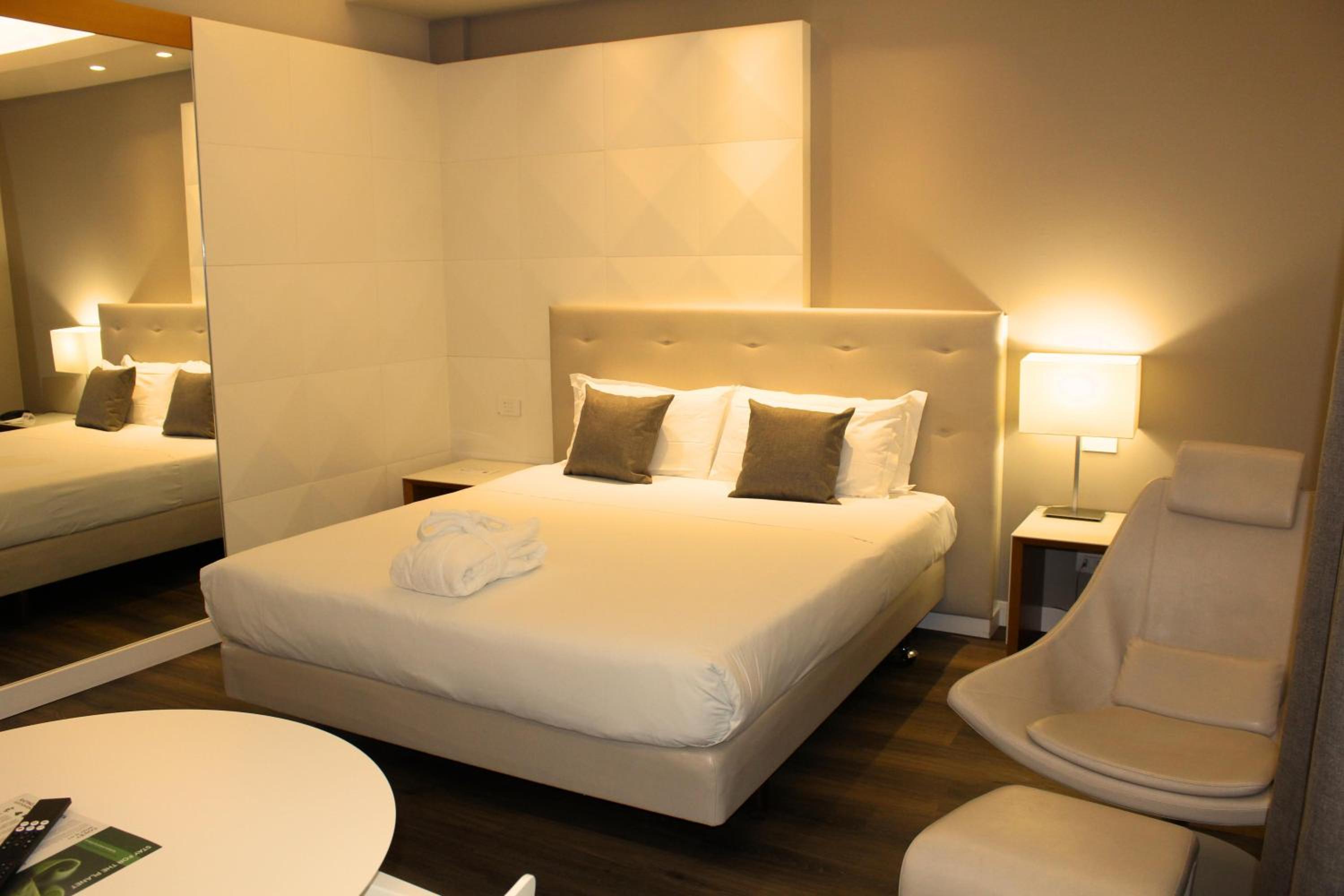 Superior Queen Room with Balcony - Non-Smoking - Photo 1