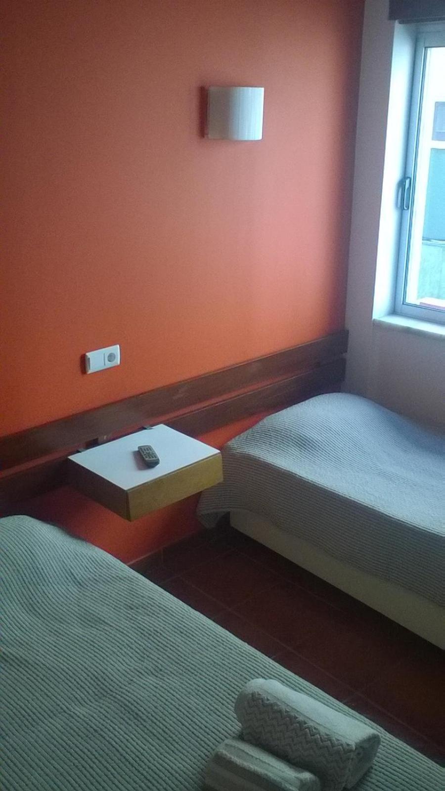 Double Room with Private Bathroom - Photo 8