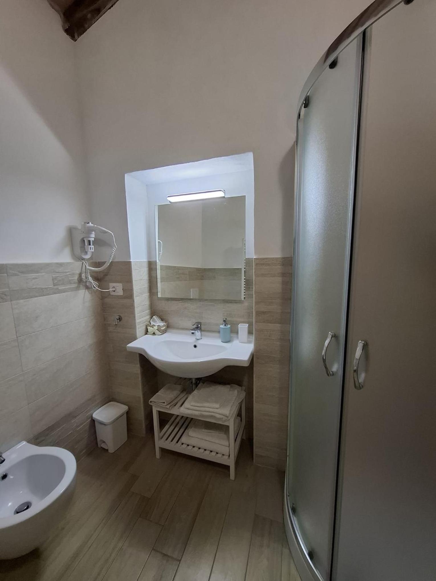 Double or Twin Room photo 2