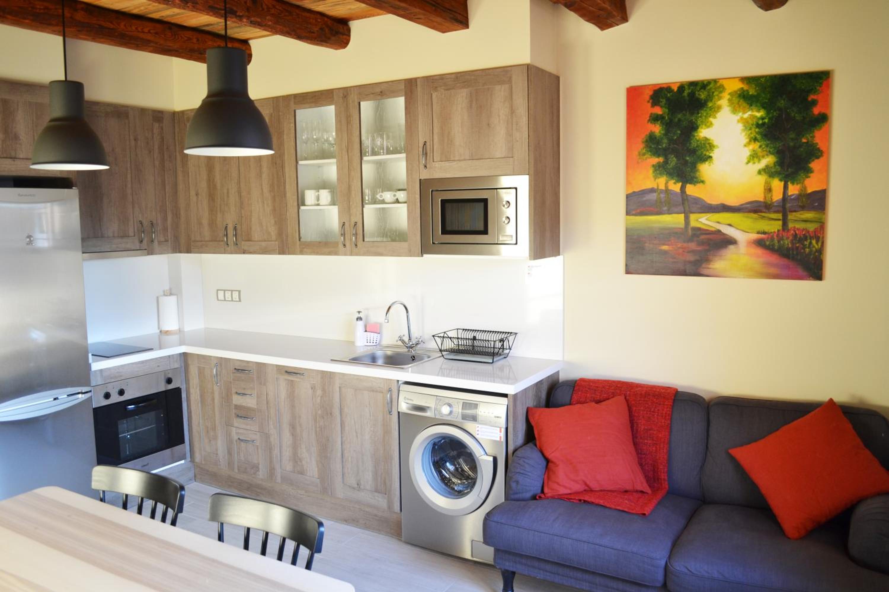 Three-Bedroom Apartment - Photo 6