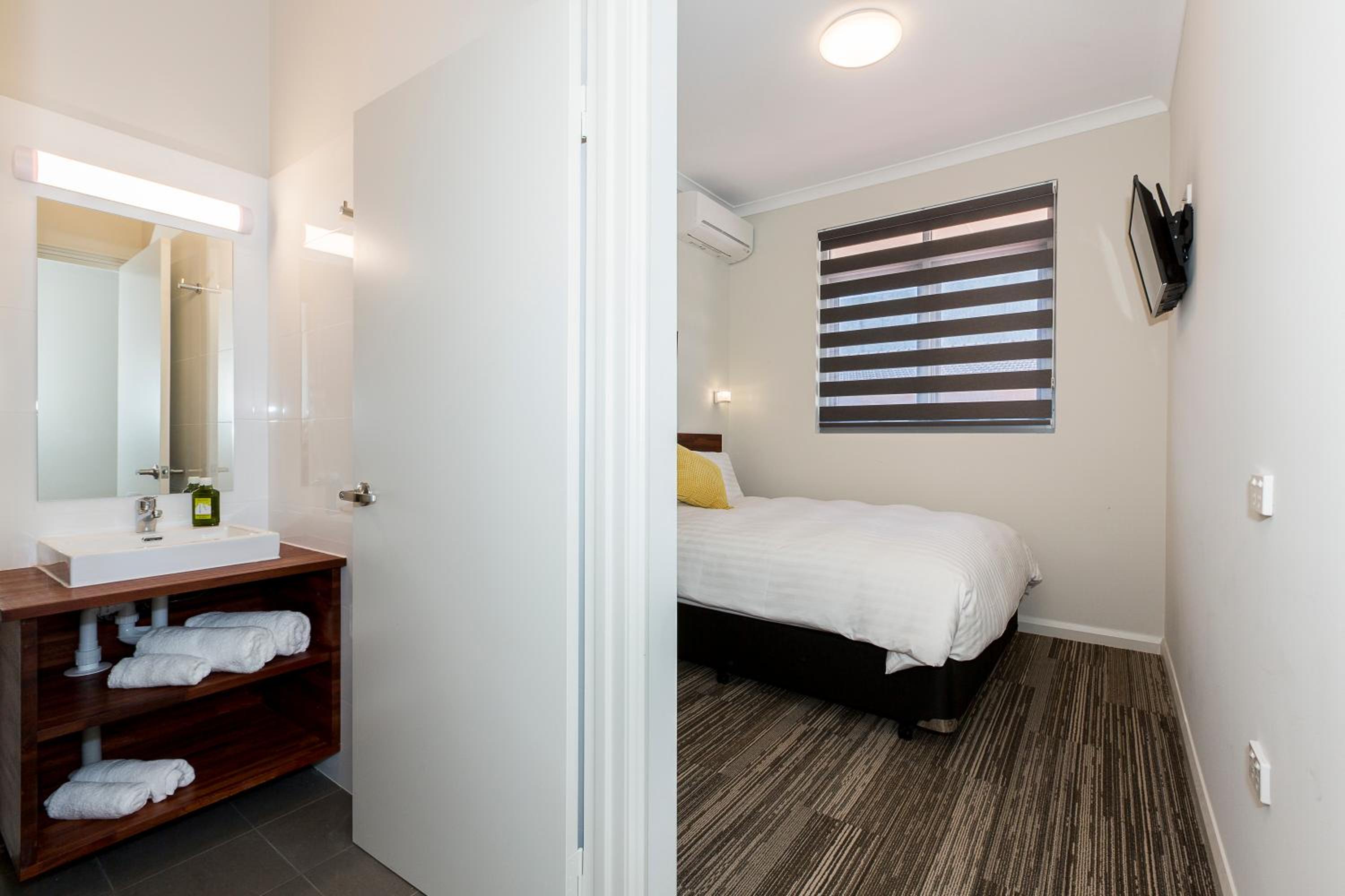 Standard Double Room photo 3