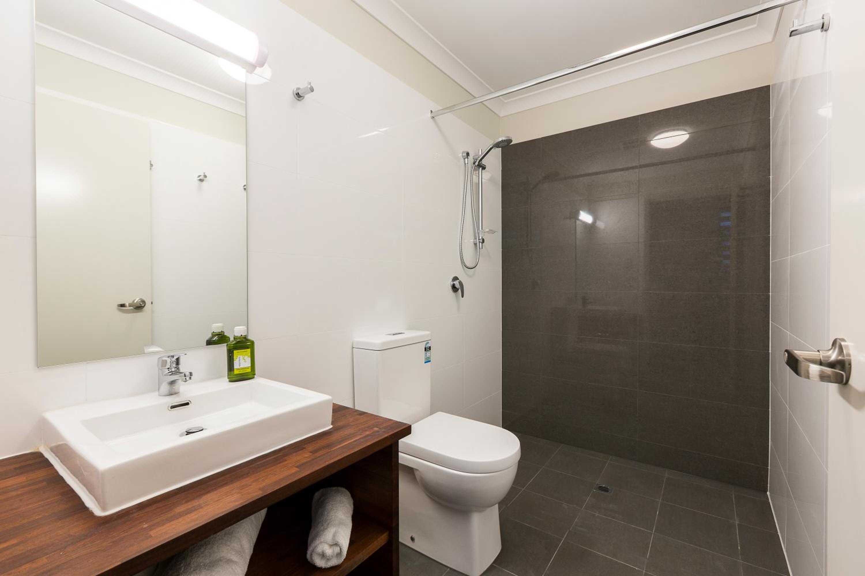 Deluxe Triple Room photo 3