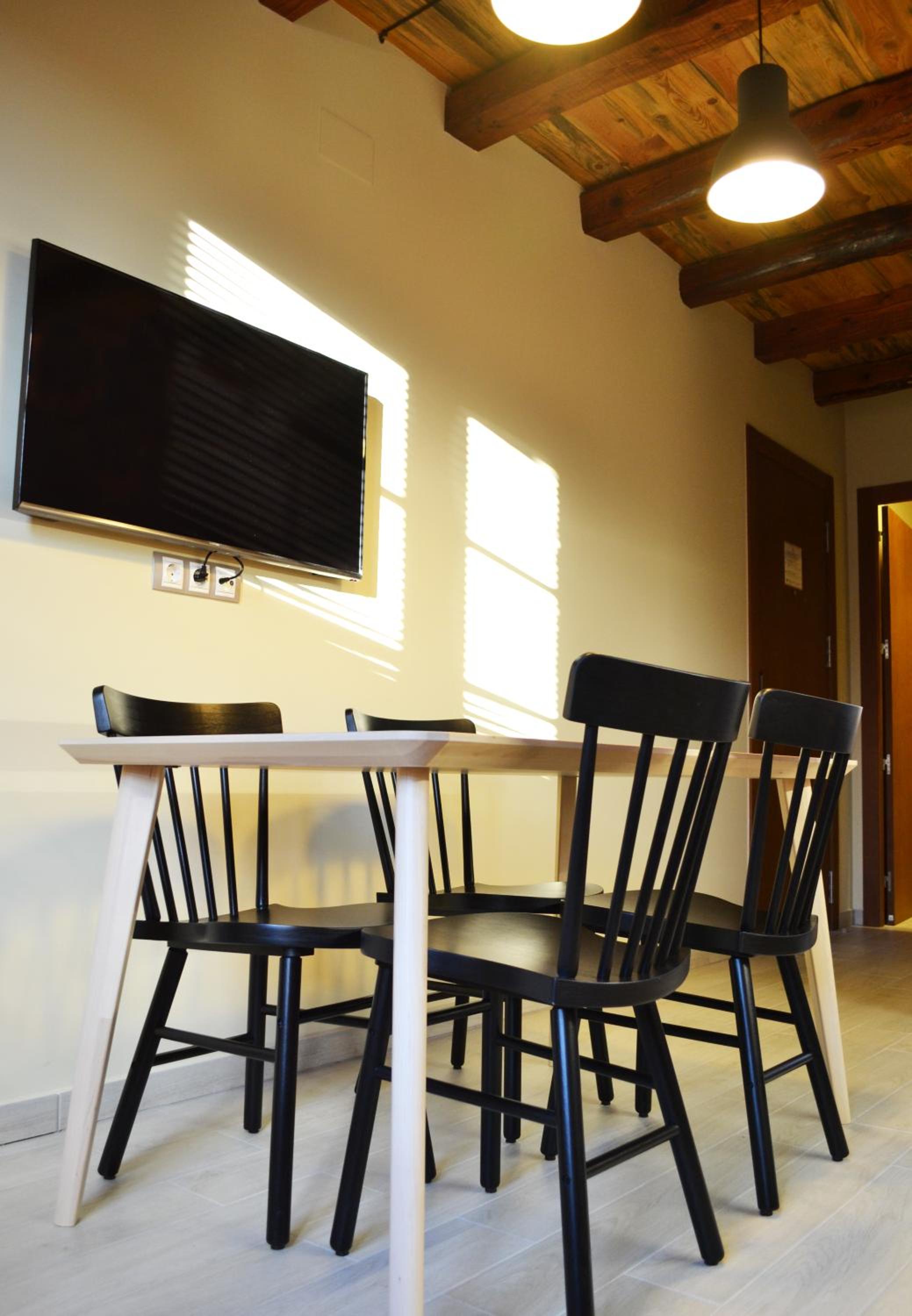 Three-Bedroom Apartment - Photo 7