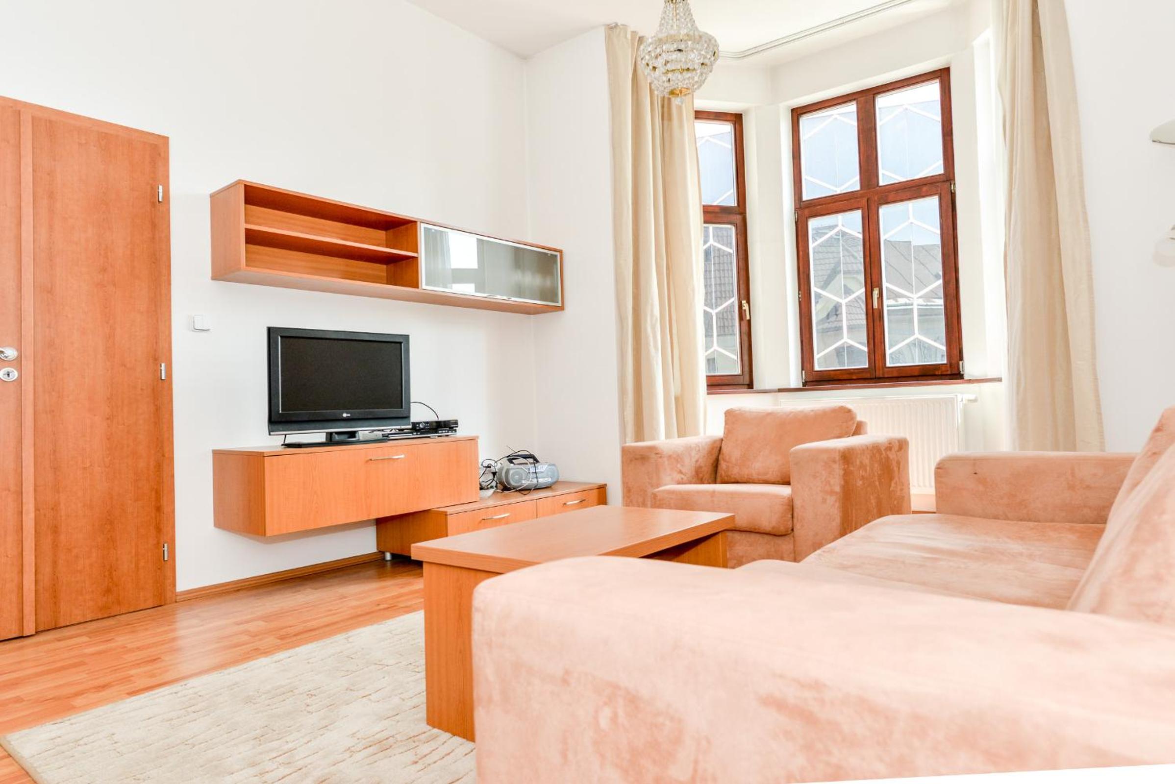 Studio Apartment - Photo 5