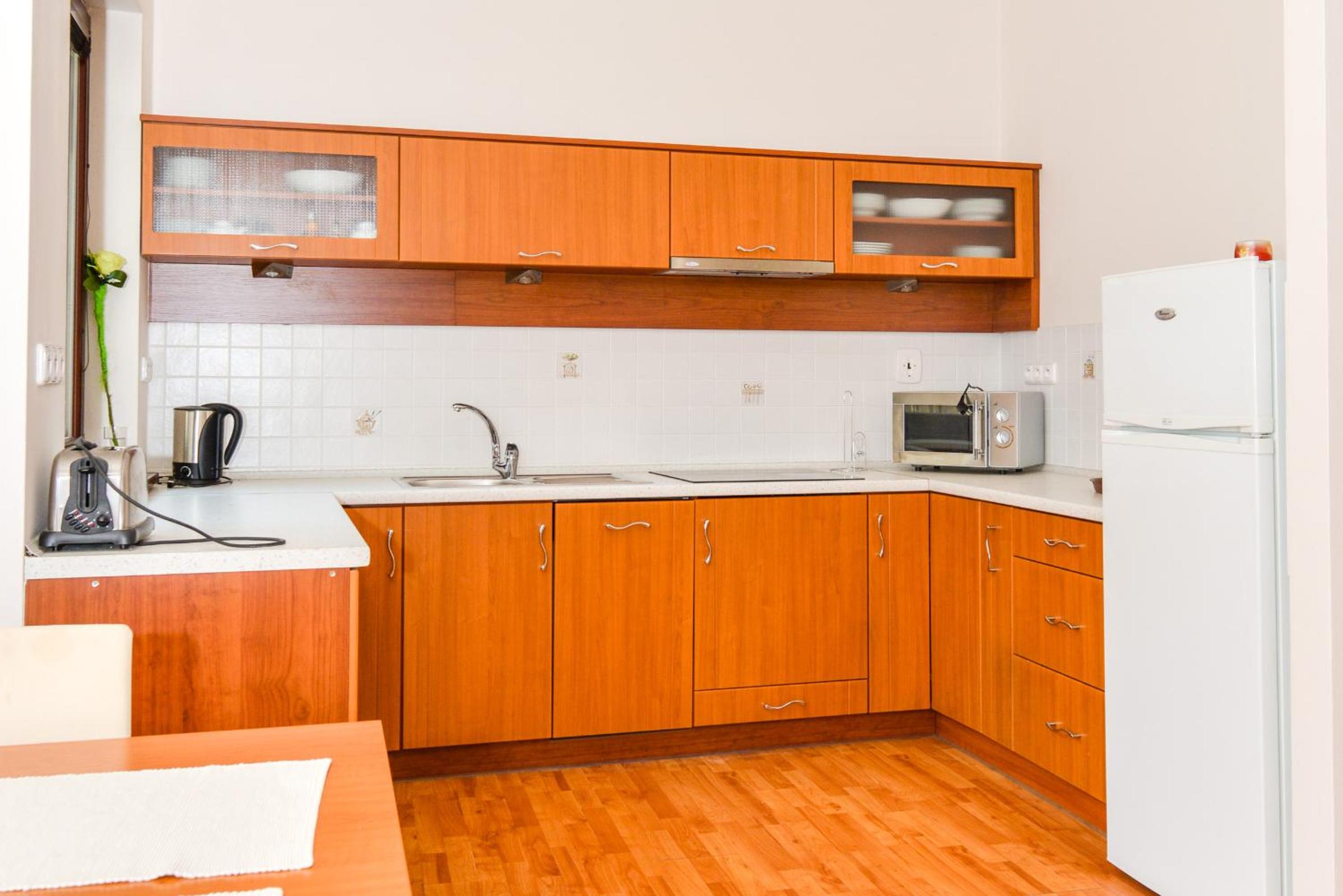 Studio Apartment - Photo 6