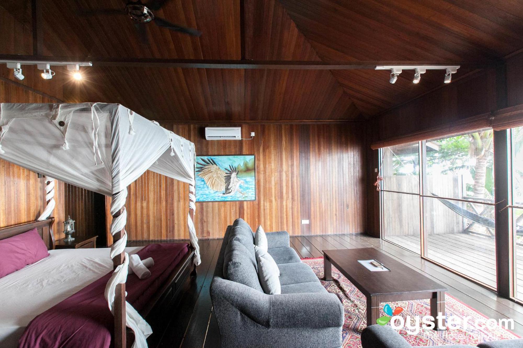 Chalet - Beach Front photo 2
