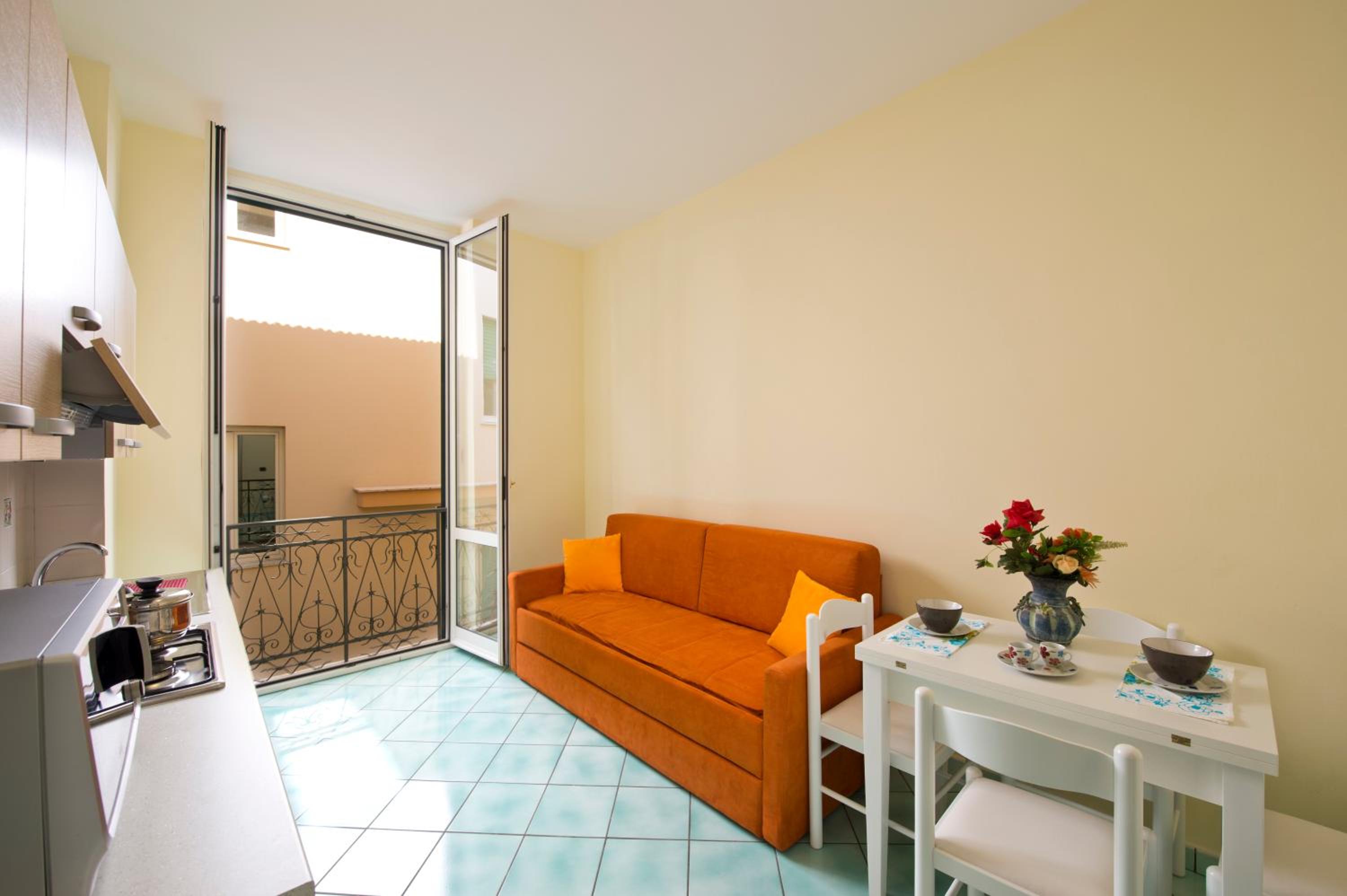 One-Bedroom Apartment with Balcony photo 2