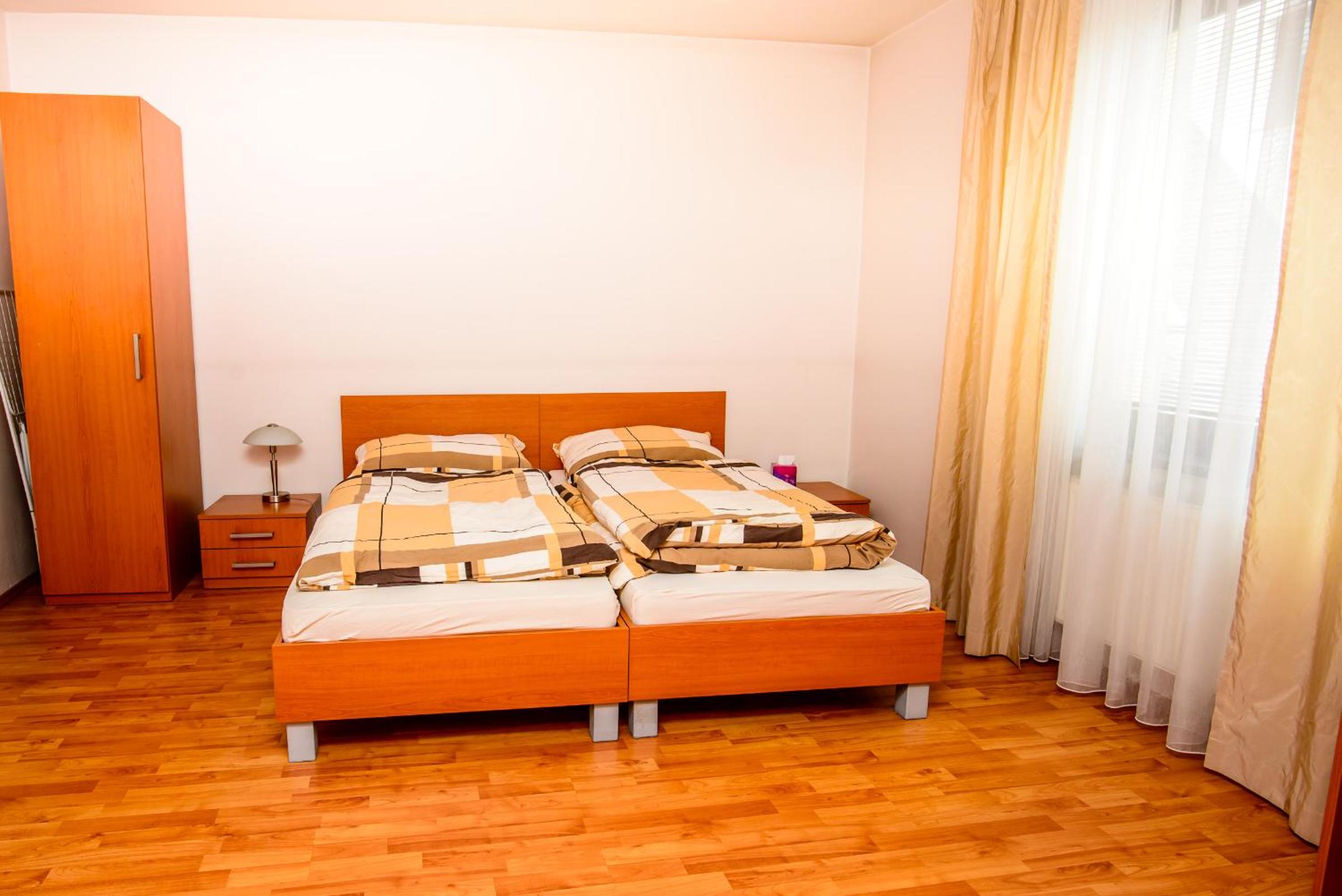 Apartment - Photo 4