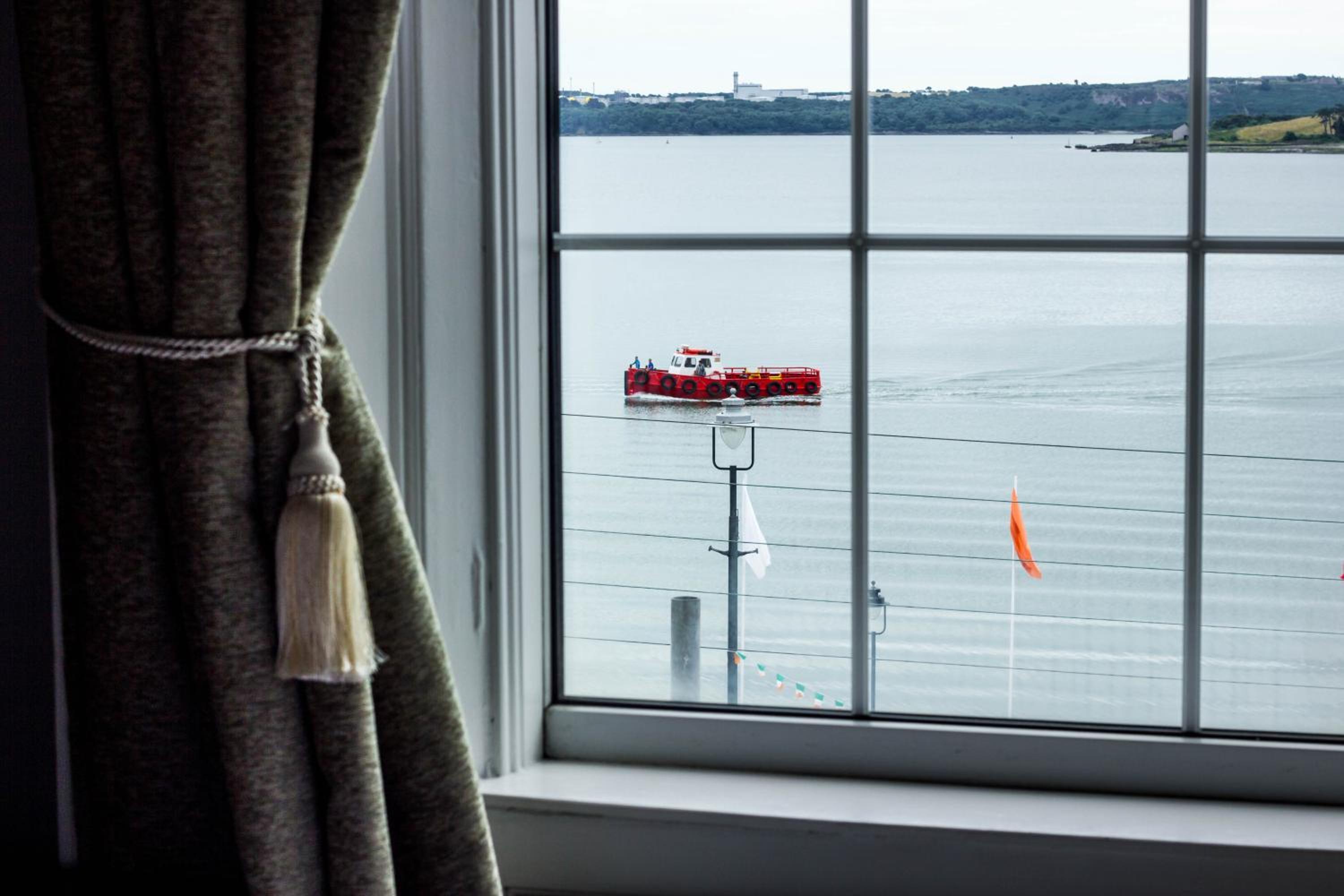 Double or Twin Room with Sea View - Photo 3