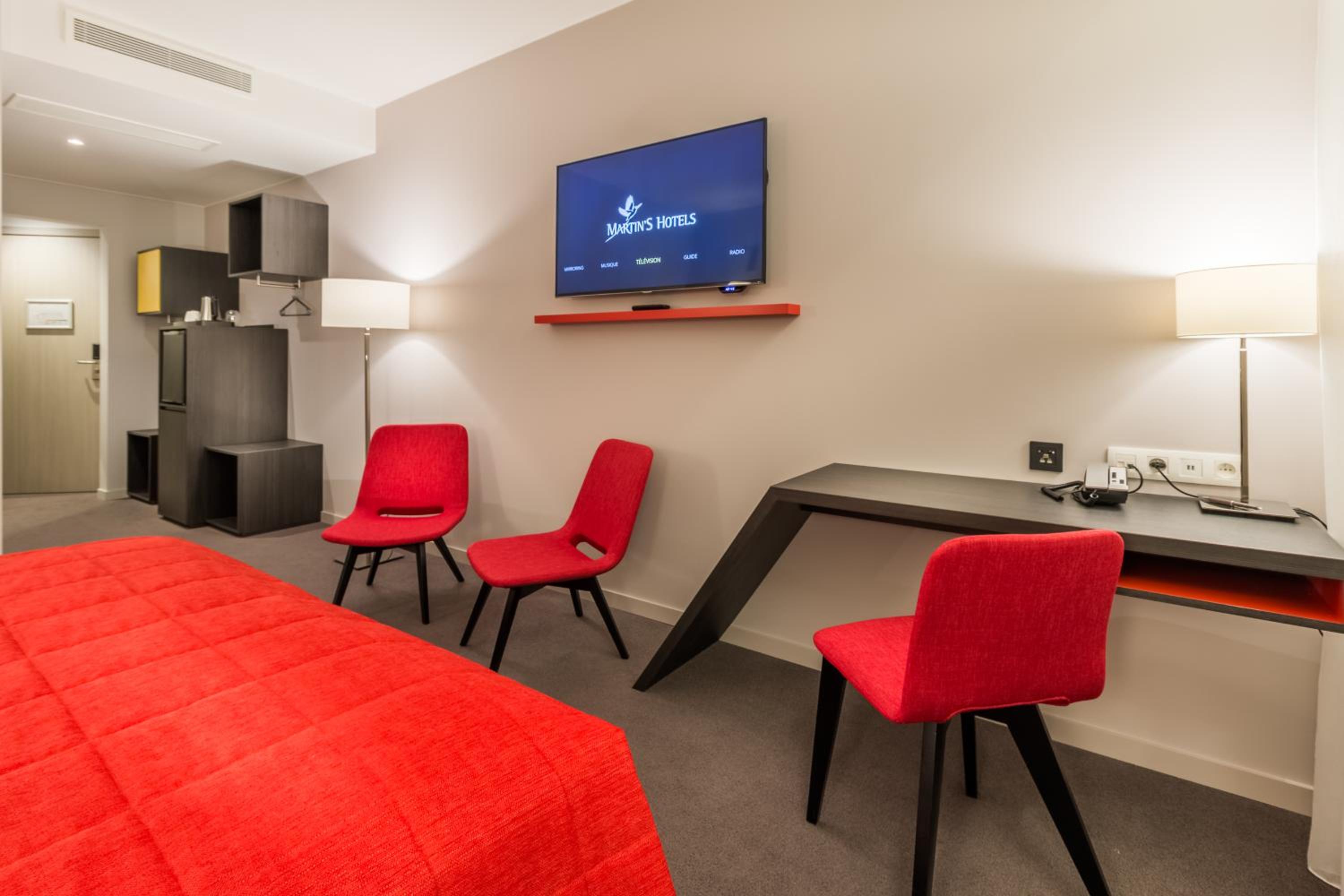 Standard Double or Twin Room photo 3