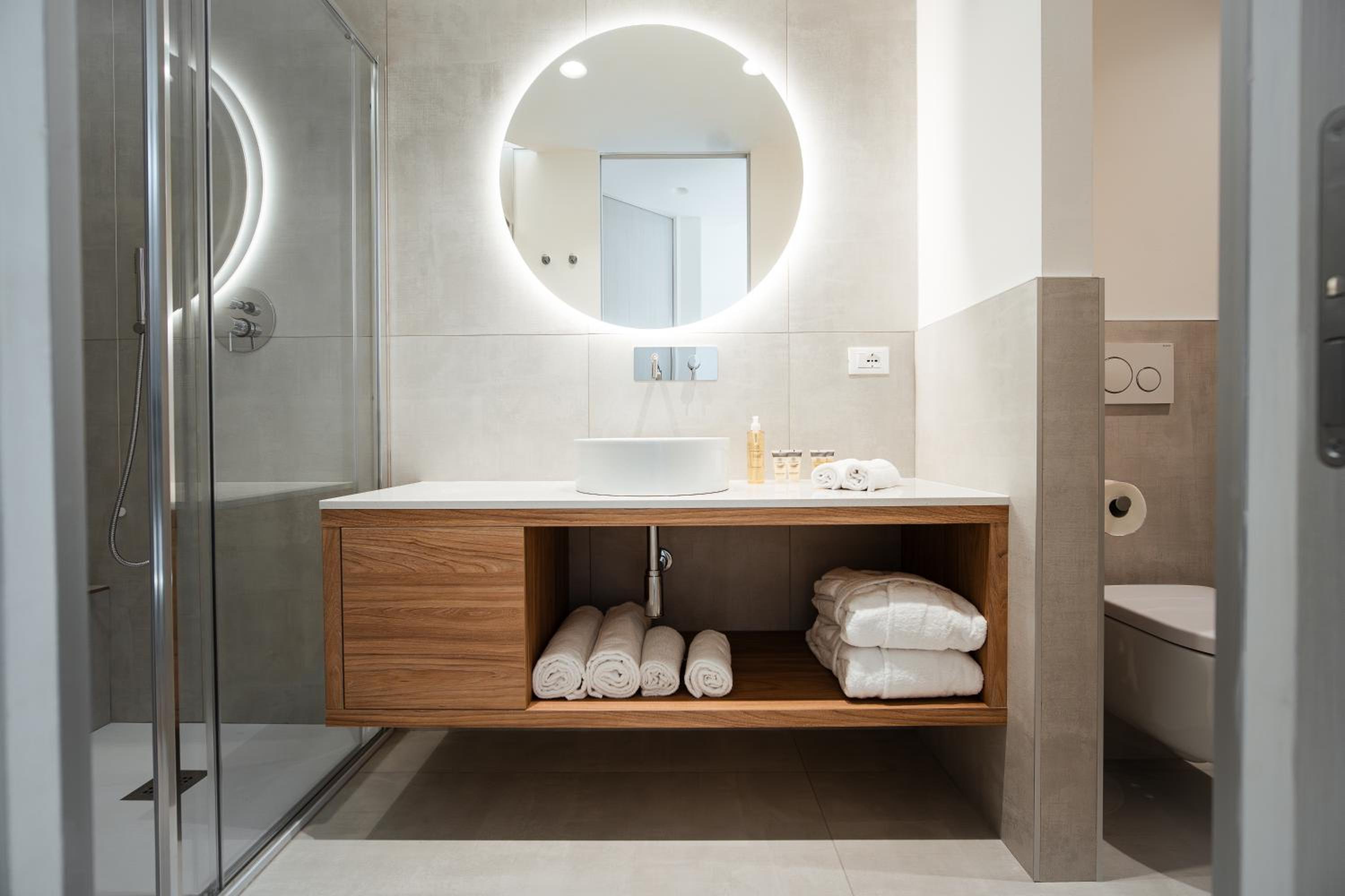 Suite with Spa Bath