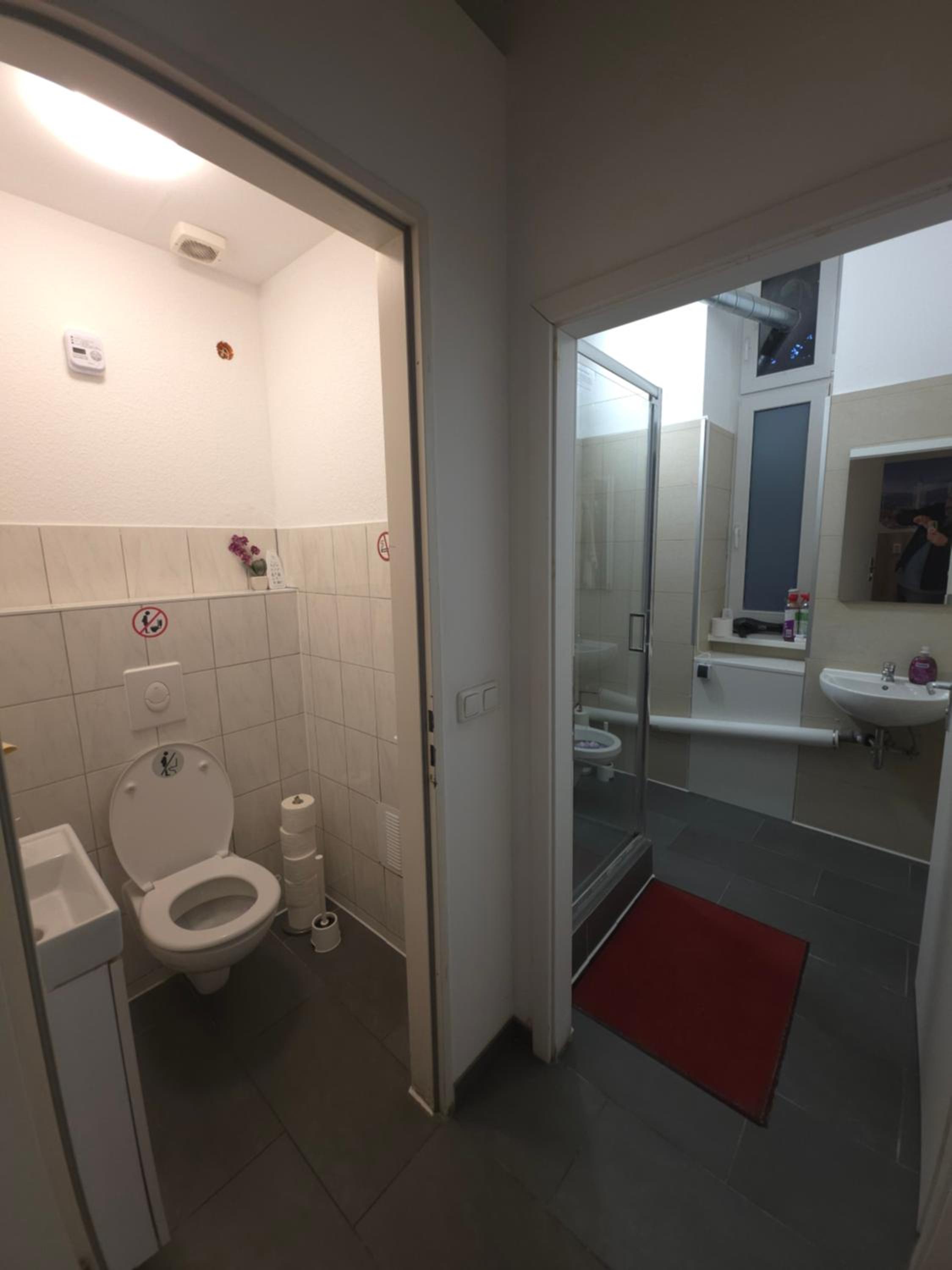 Standard Double Room with Shared Bathroom photo 3