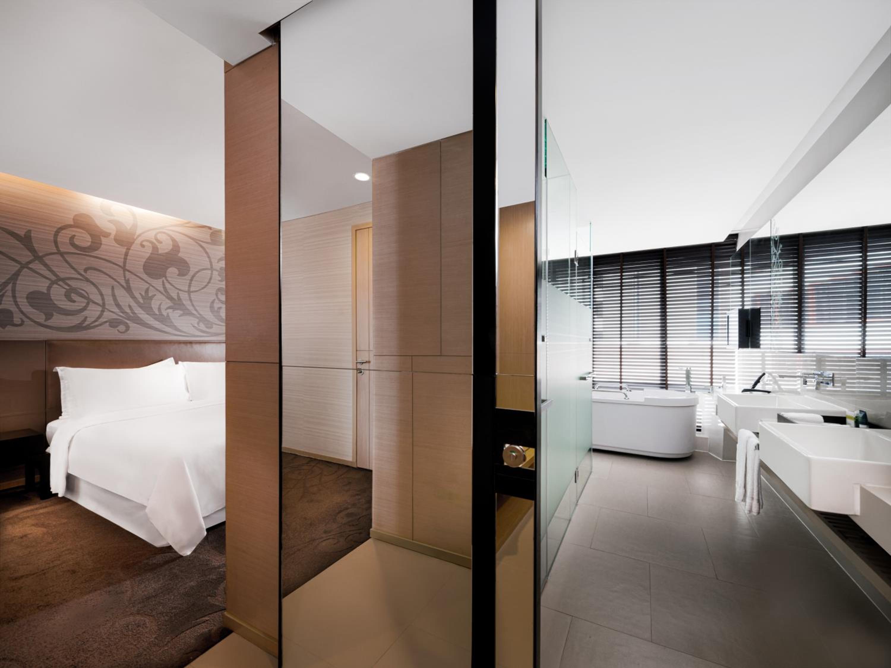 Executive King Suite photo 3