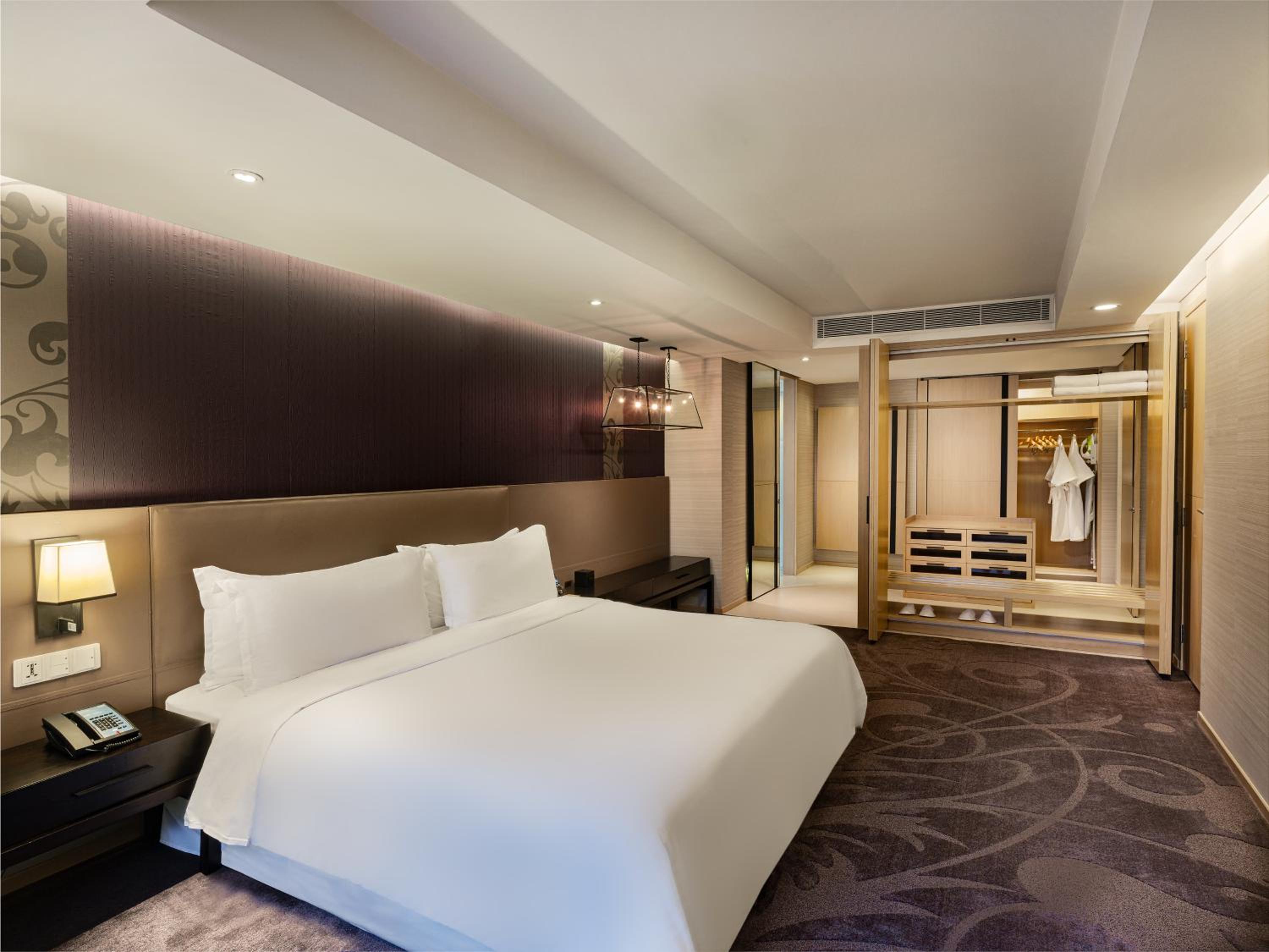 Presidential King Suite