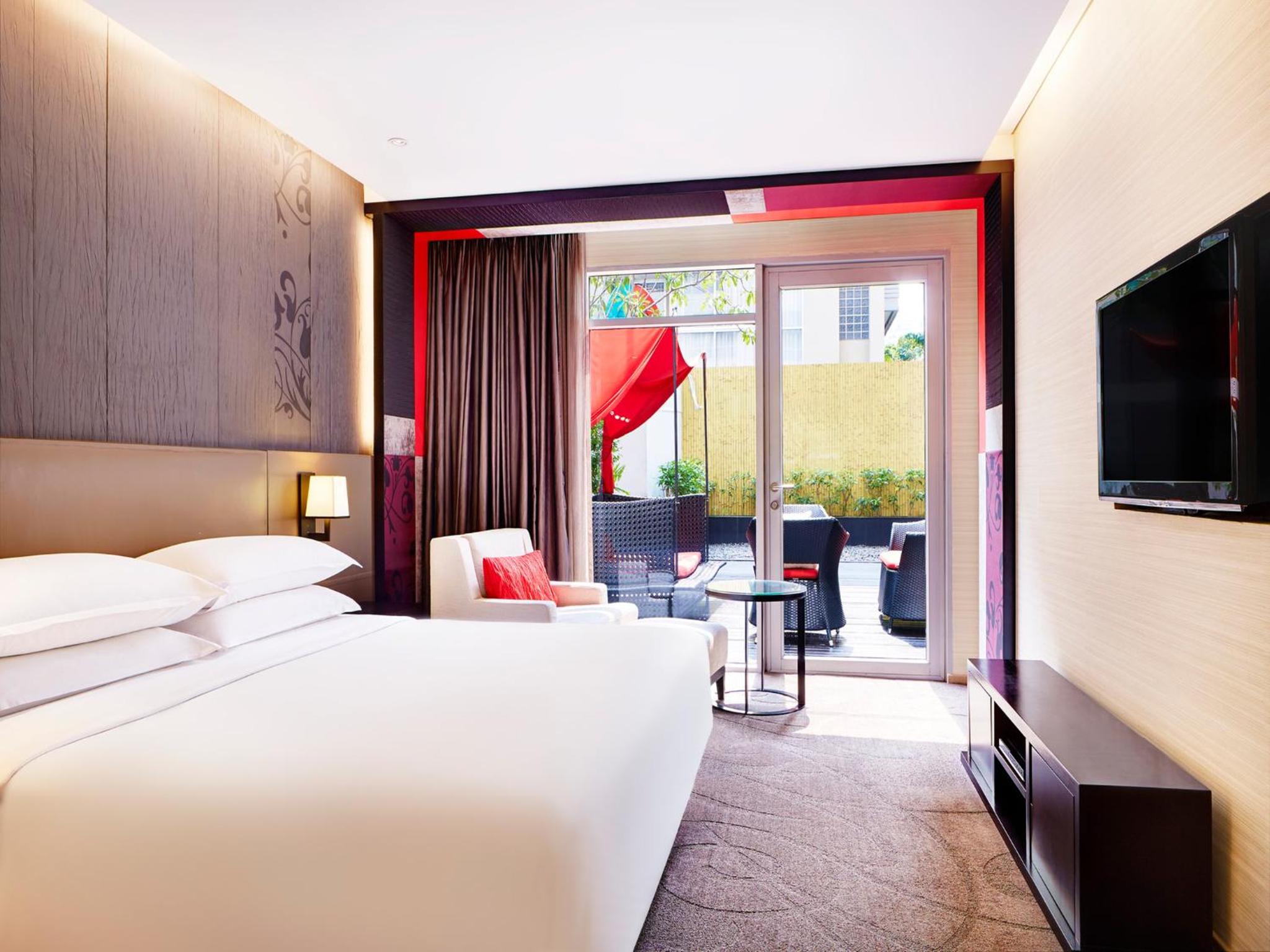 King Suite with Terrace