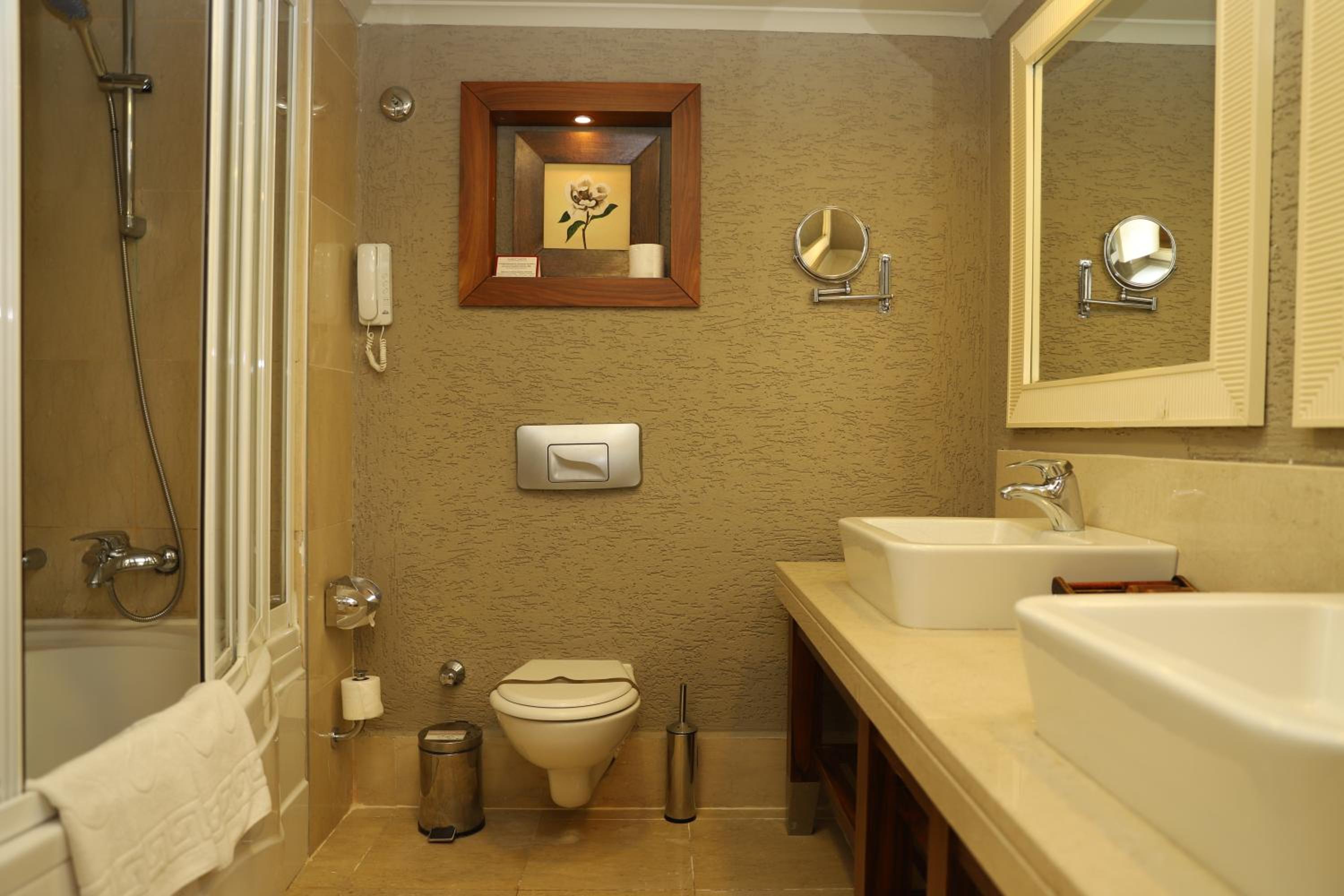 Family Suite Land View