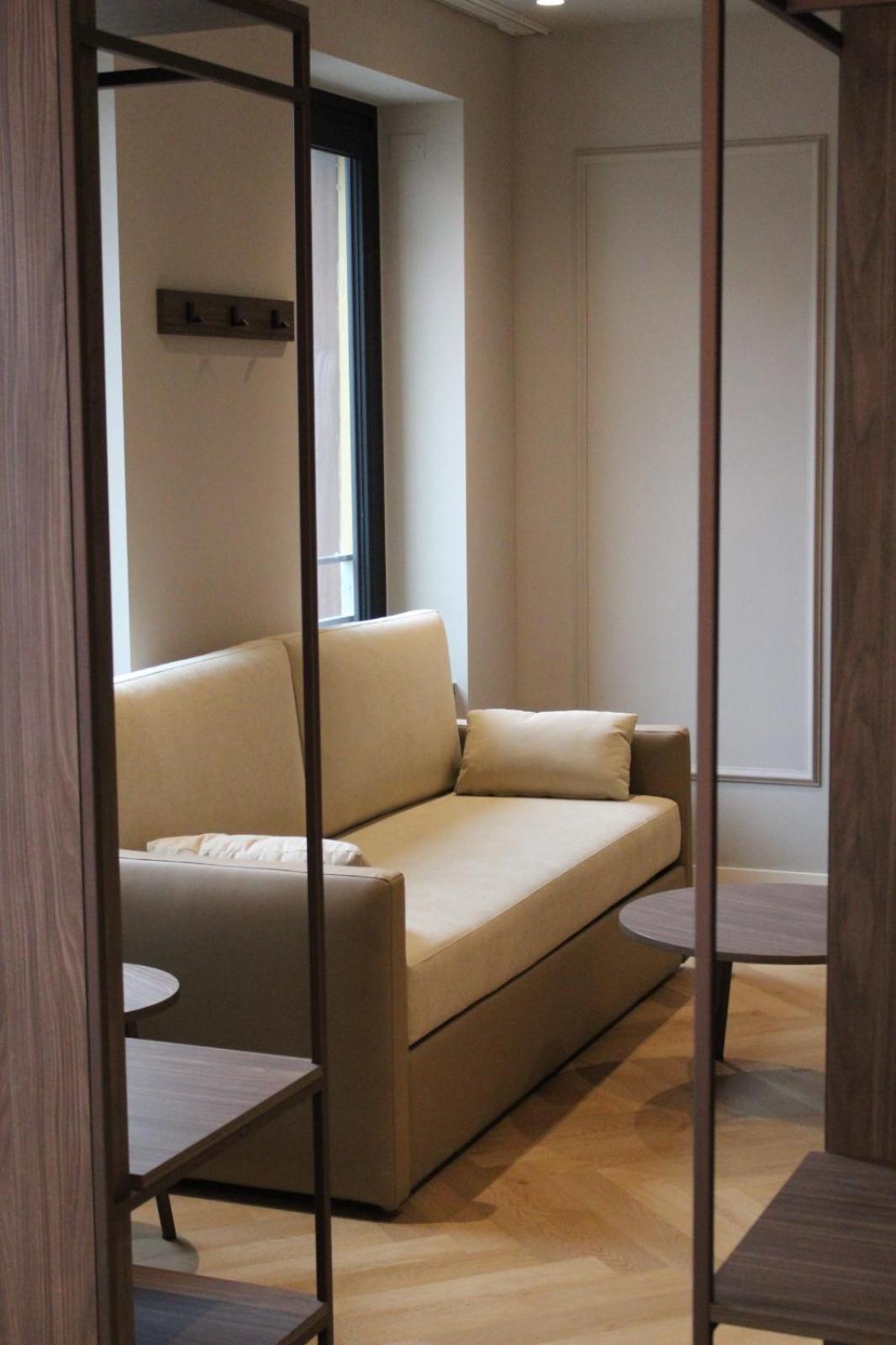 Suite - Photo 3