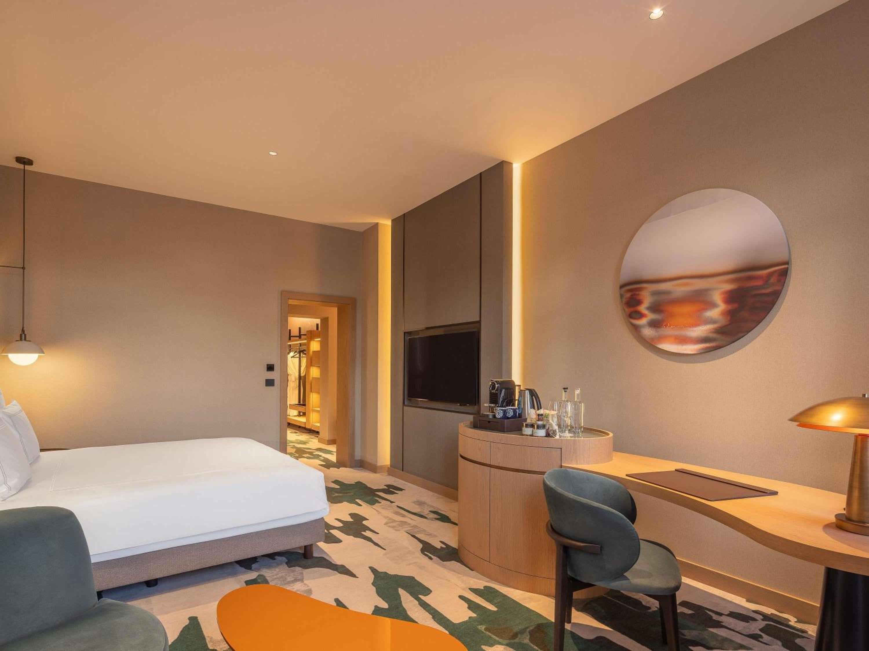 Swiss Deluxe room photo 2