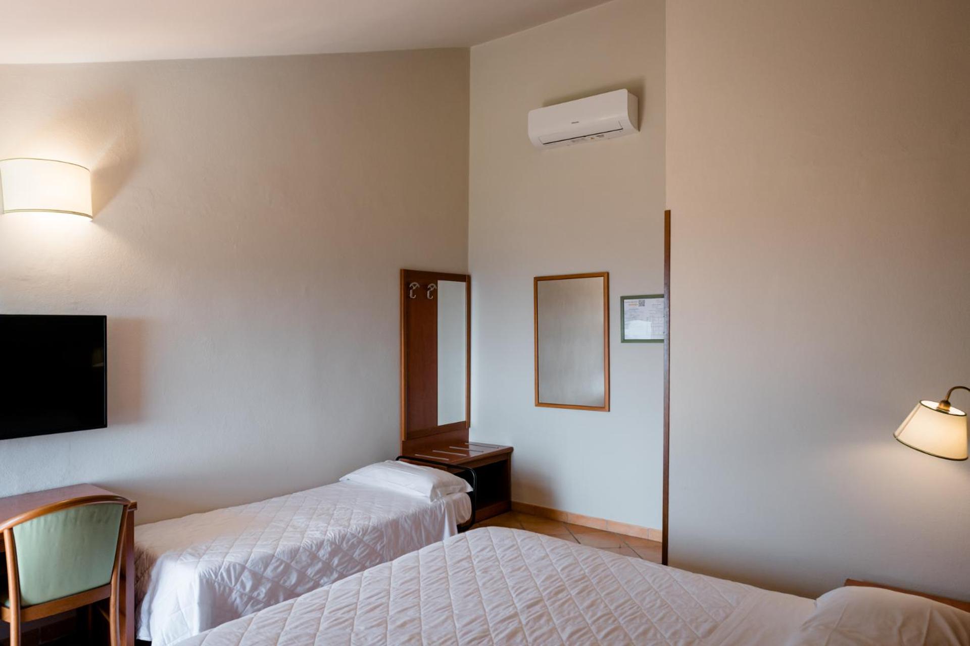 King Room with Balcony photo 3