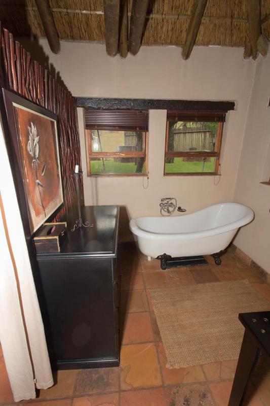 Double Room With Private Bathroom photo 2