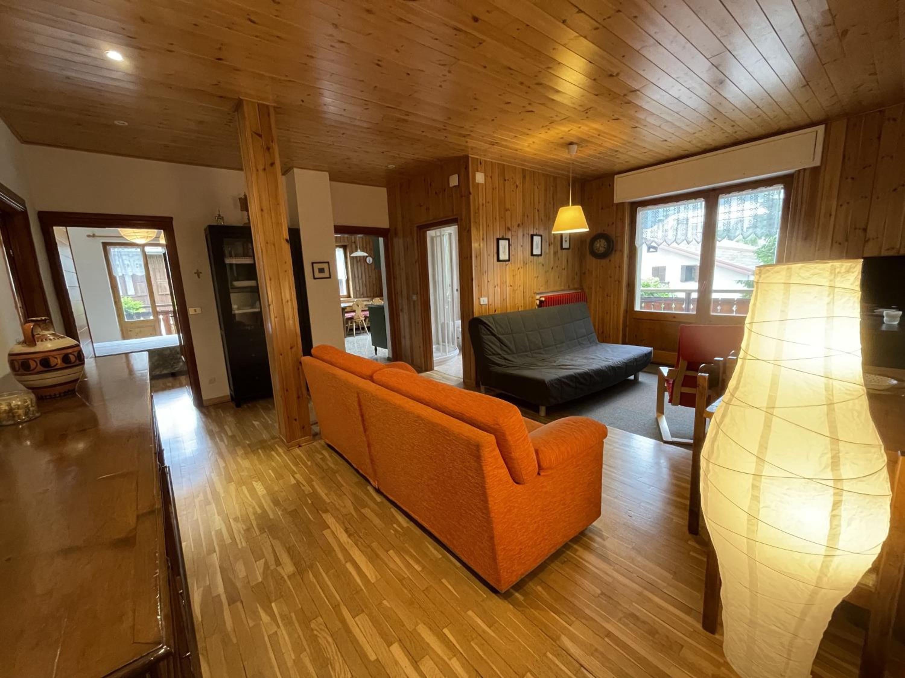 Three-Bedroom Deluxe Apartment