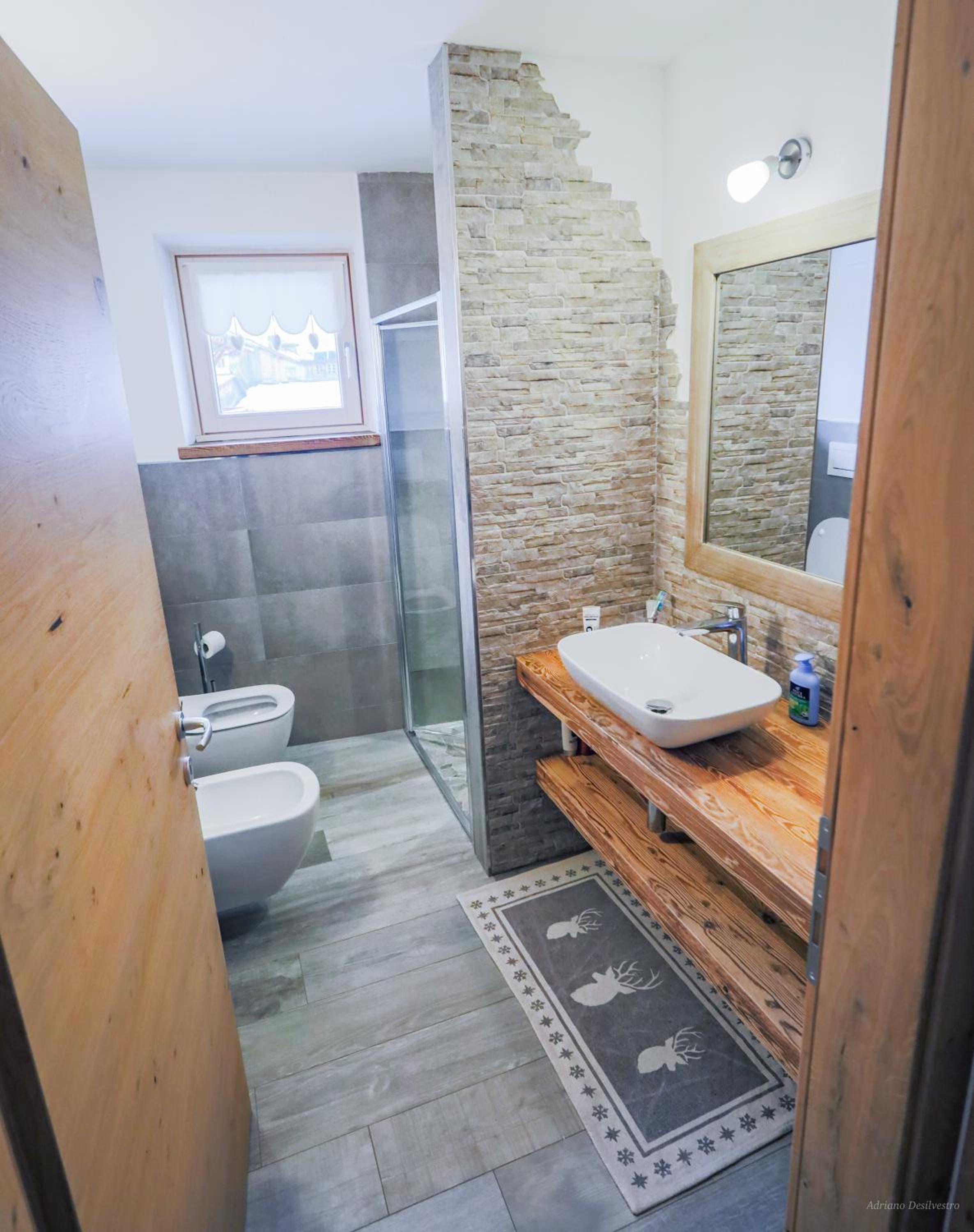 King Suite with Balcony photo 3