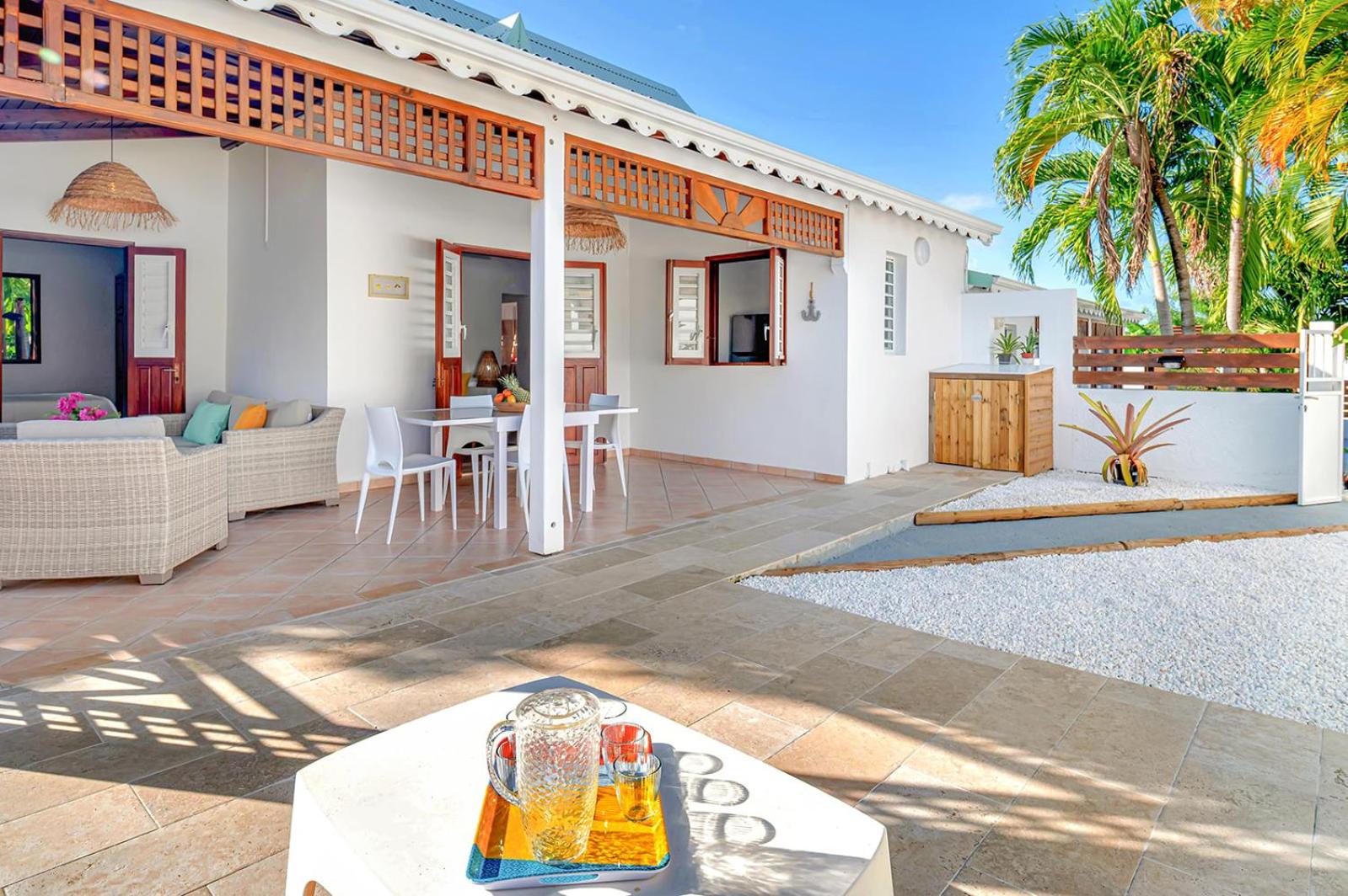 Villa photo 3