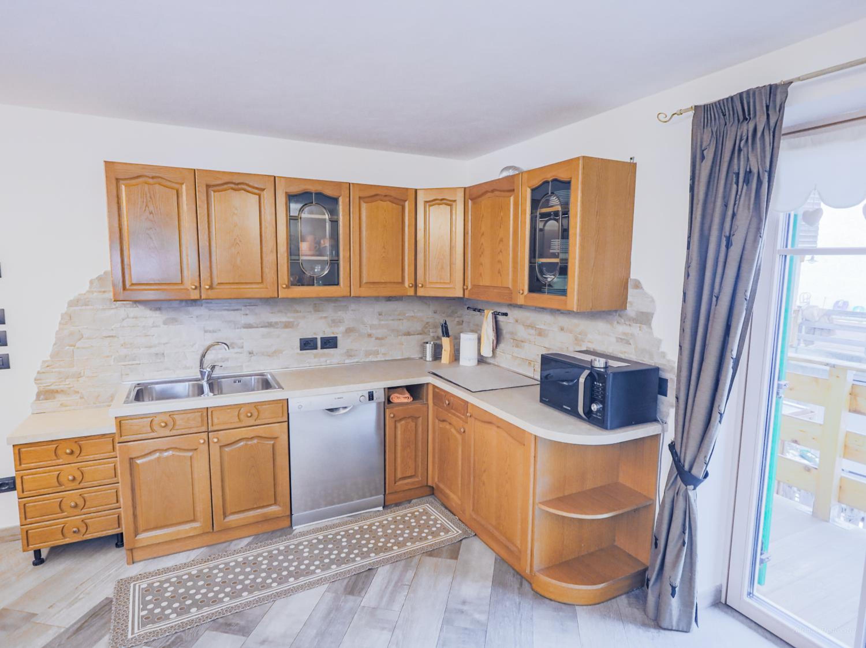 King Suite with Balcony photo 1