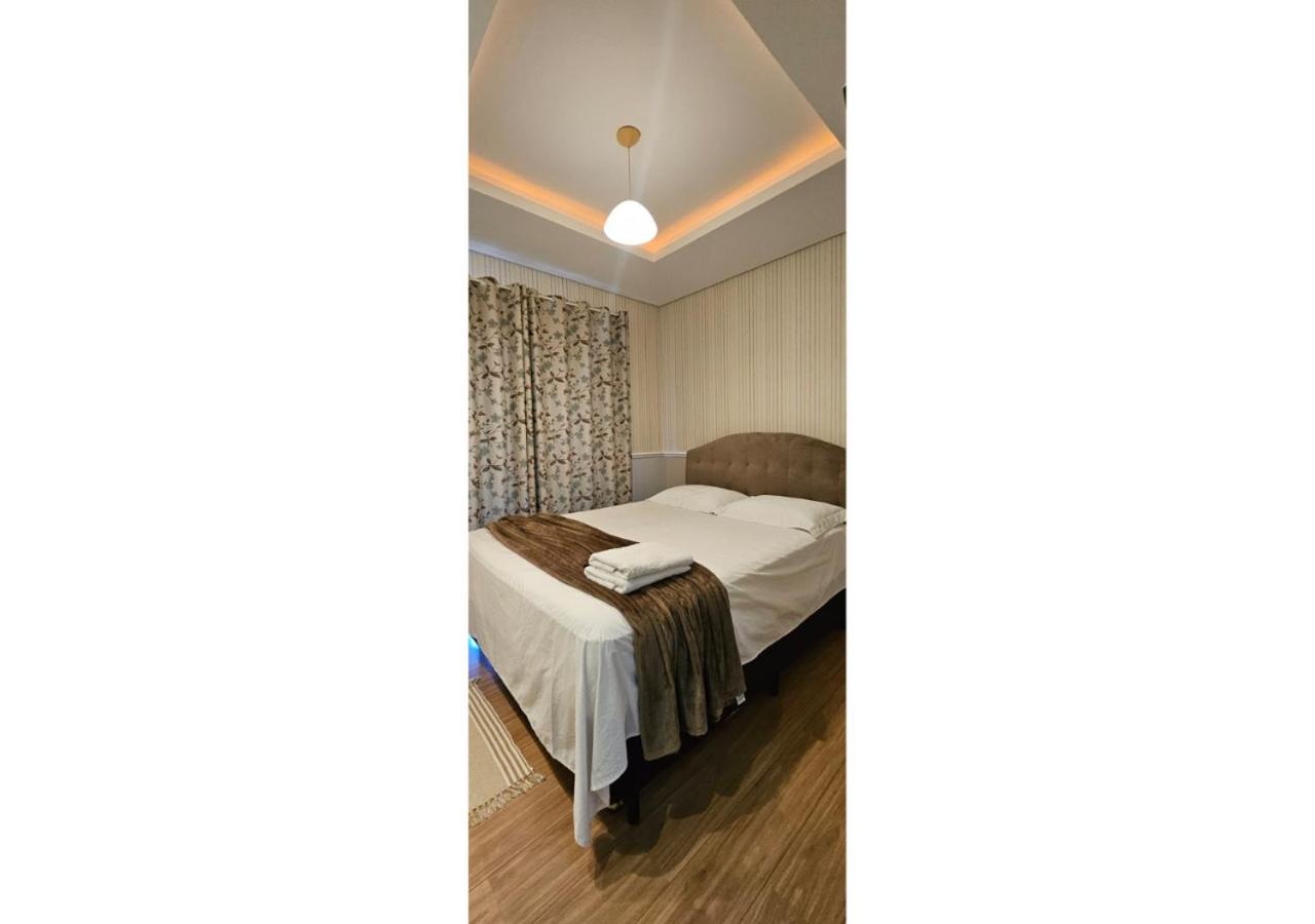 Deluxe Queen Suite photo 1