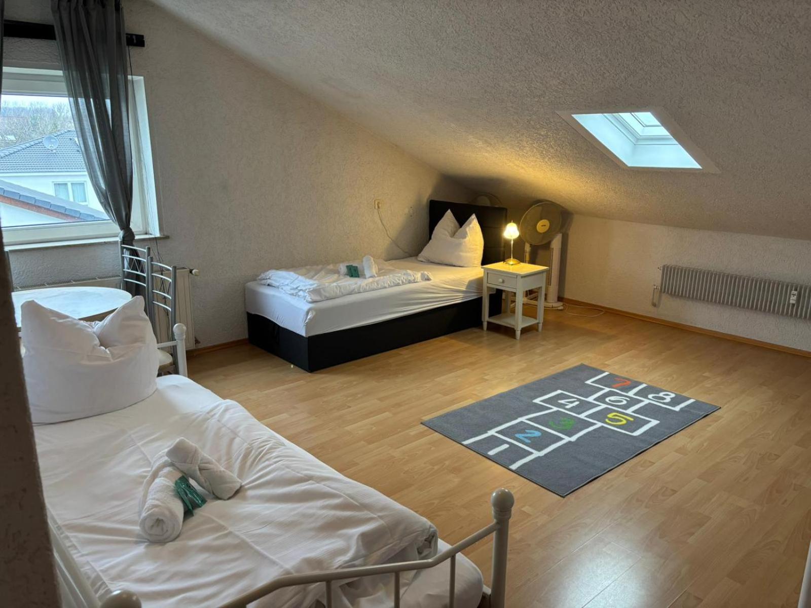 Three-Bedroom Apartment - High Floor photo 2