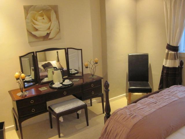 Double Room with Shared Bathroom photo 2