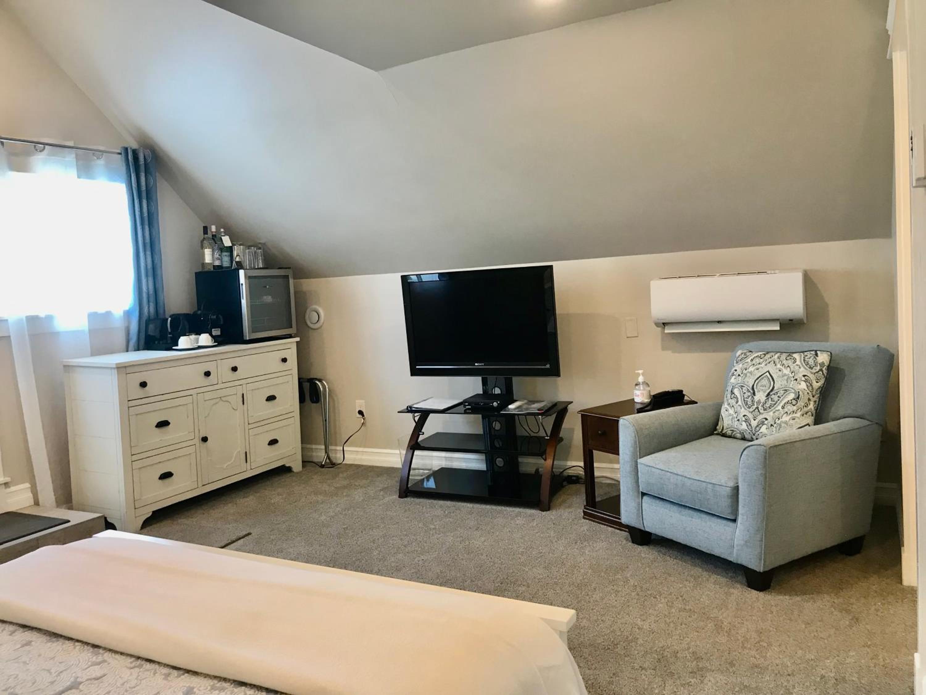 Queen Room with Balcony
