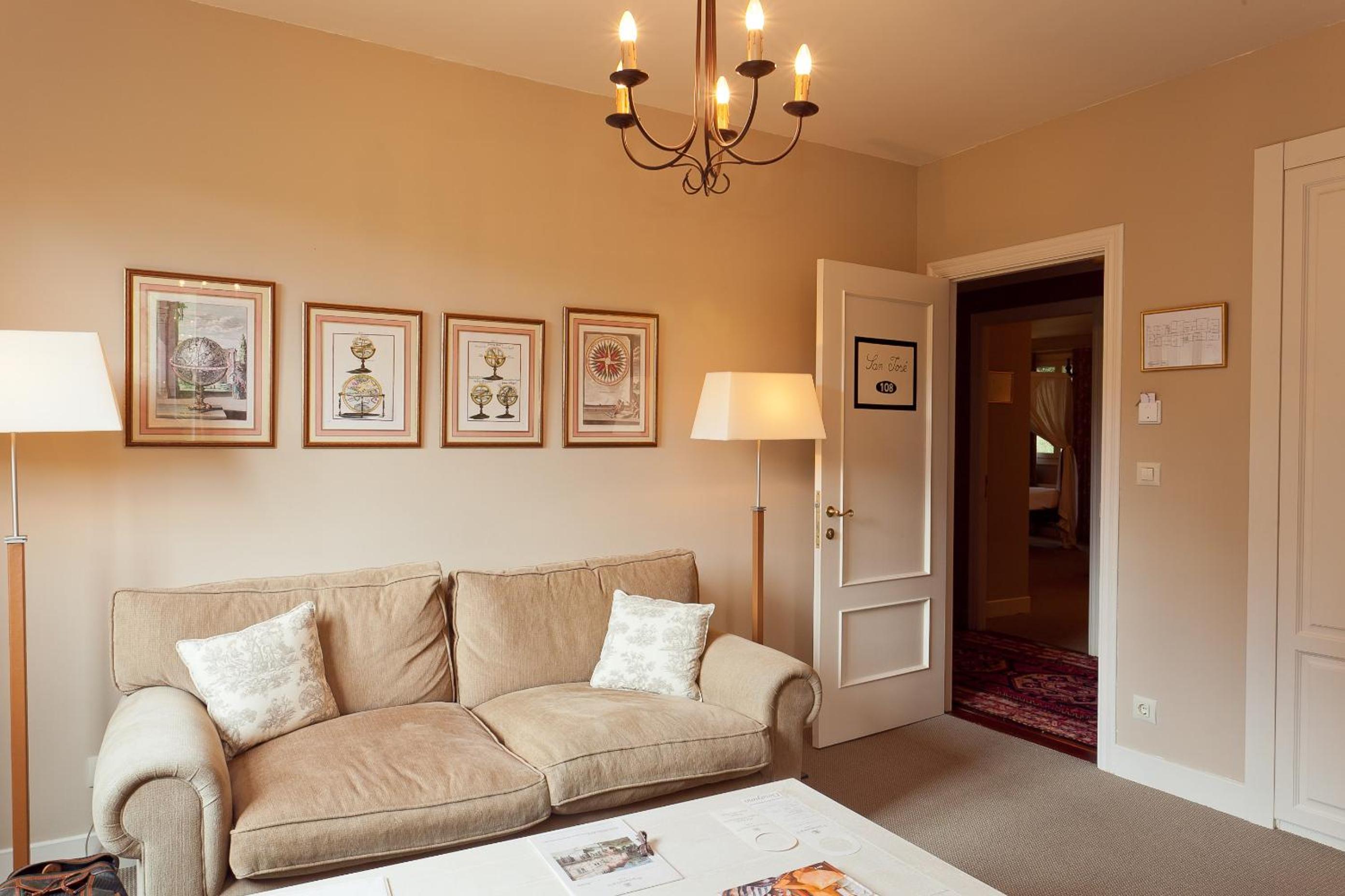 Premium Double Room with Pool View photo 2