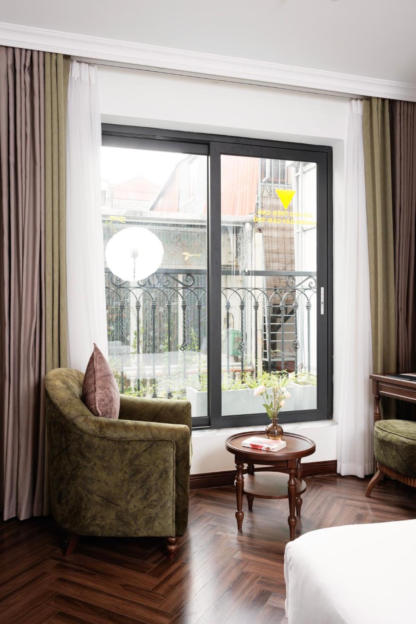 Twin Room with Balcony