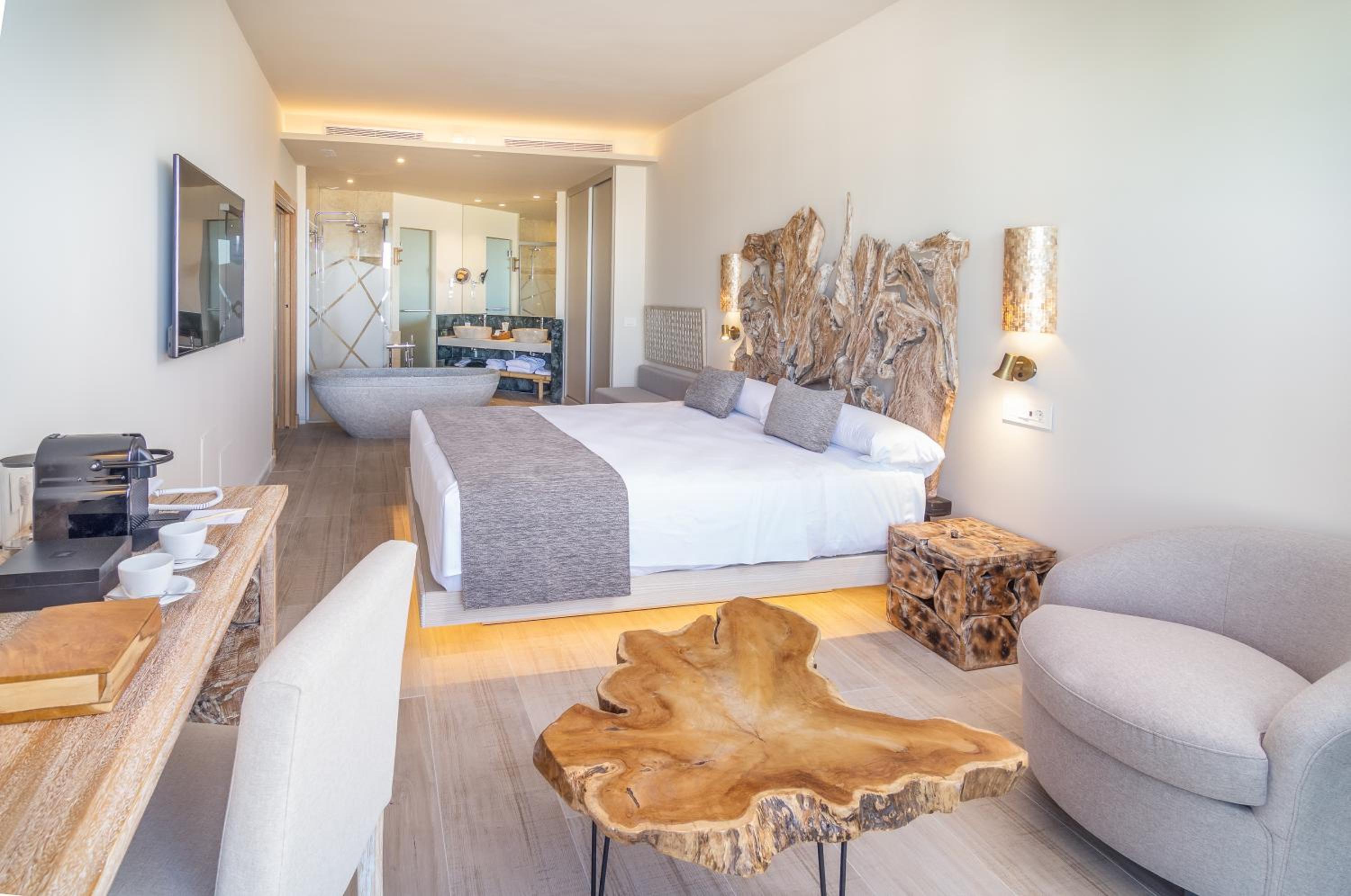 Junior Suite with Sea View photo 2