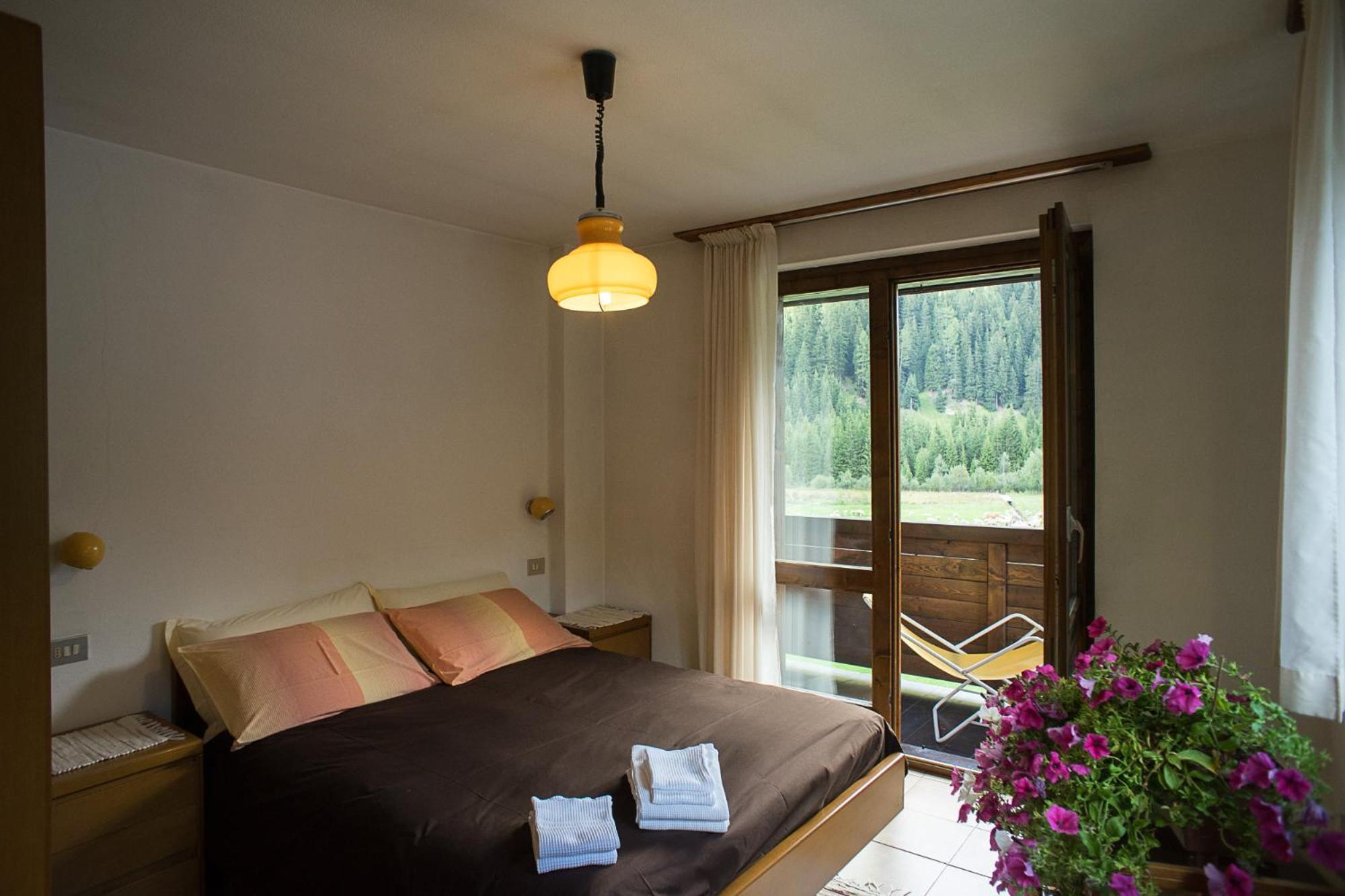 Apartment with Balcony photo 1