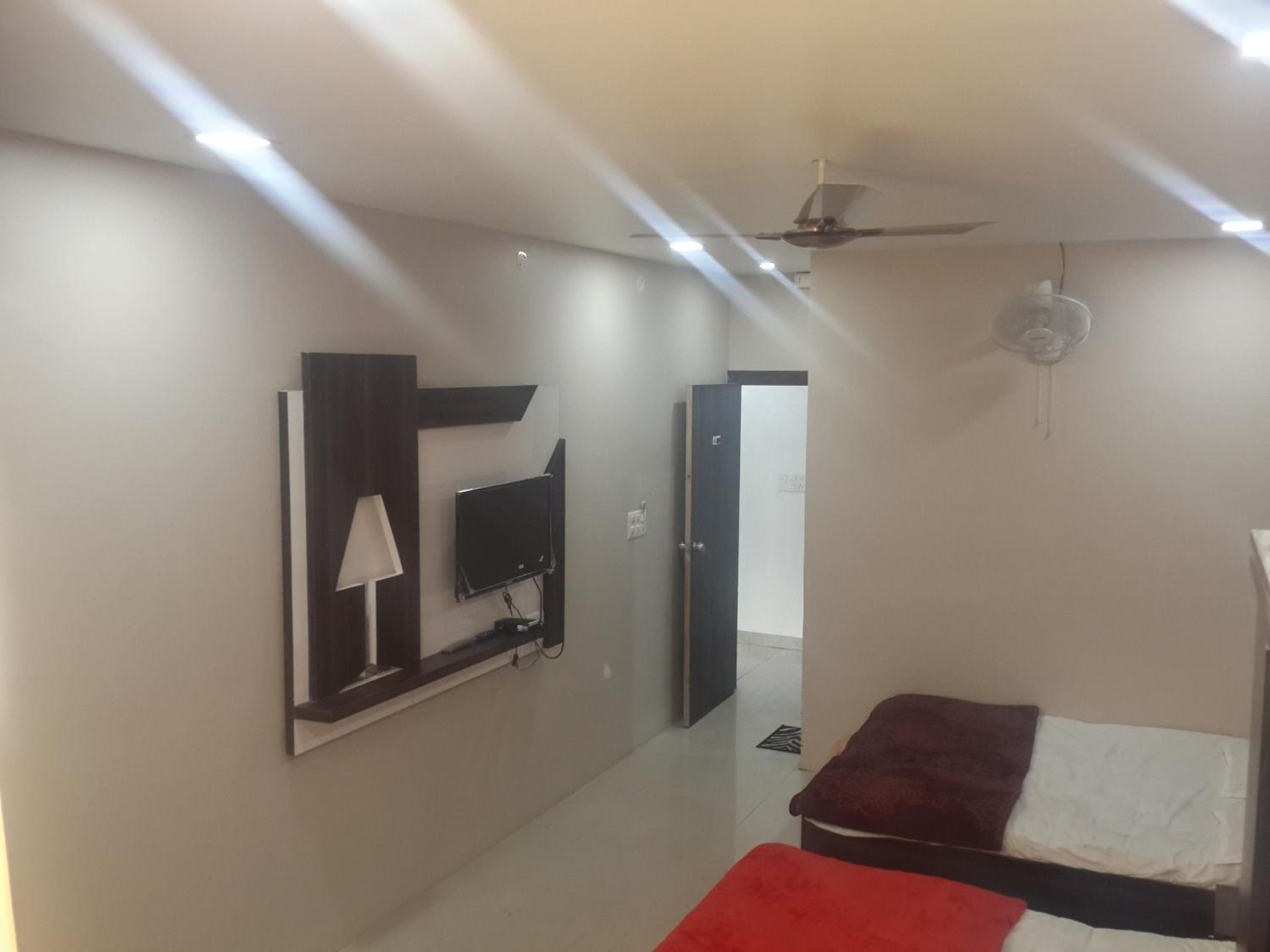 Family Room (AC) - Photo 6
