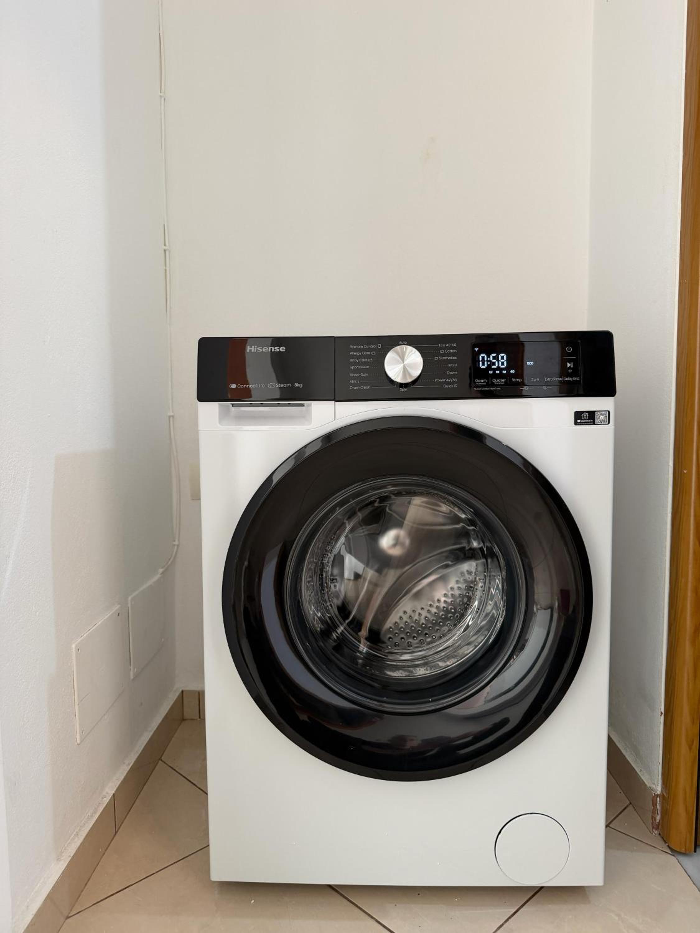 One-Bedroom Apartment with Sea View