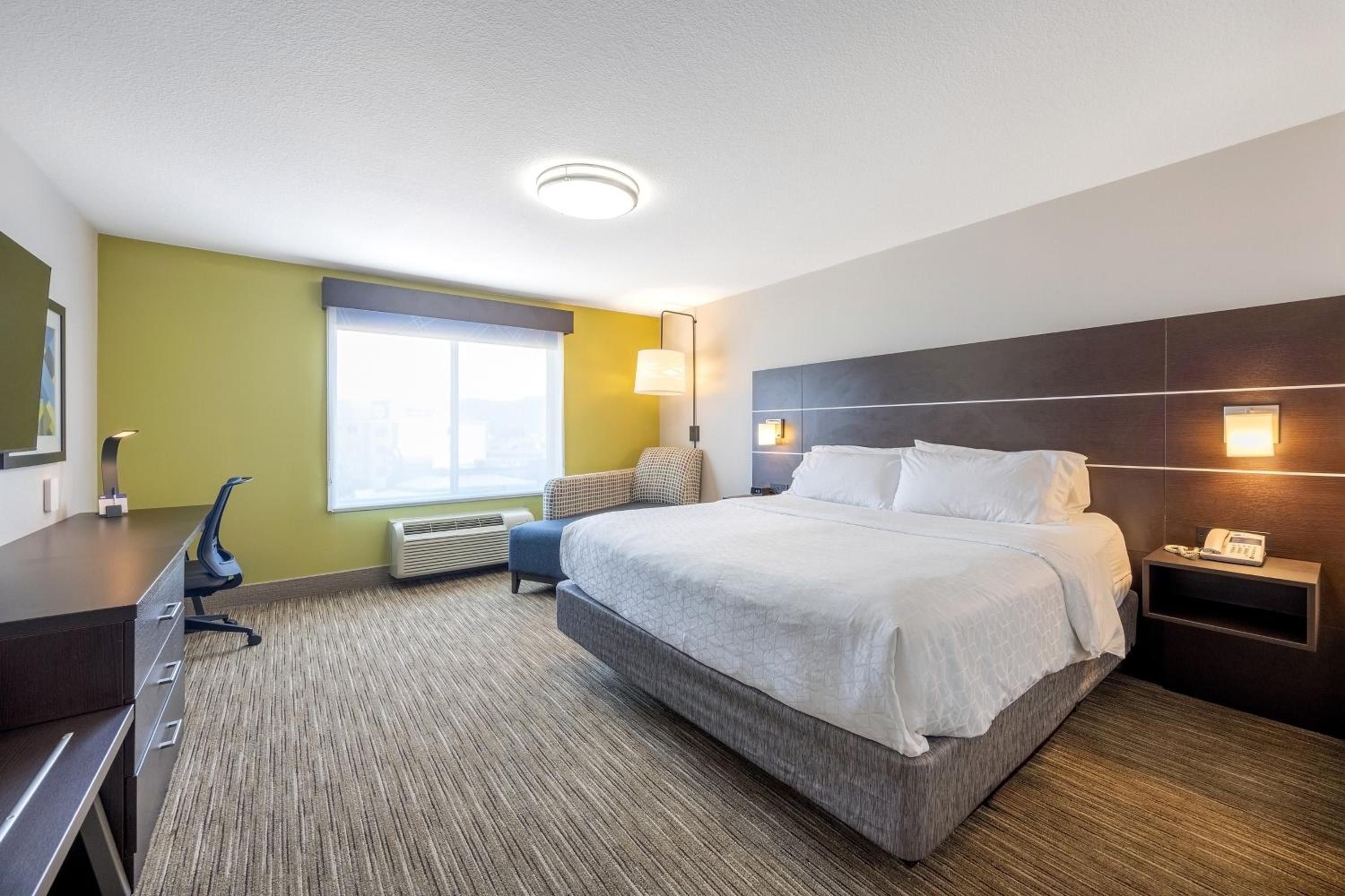 Standard King Room with Sofa Bed