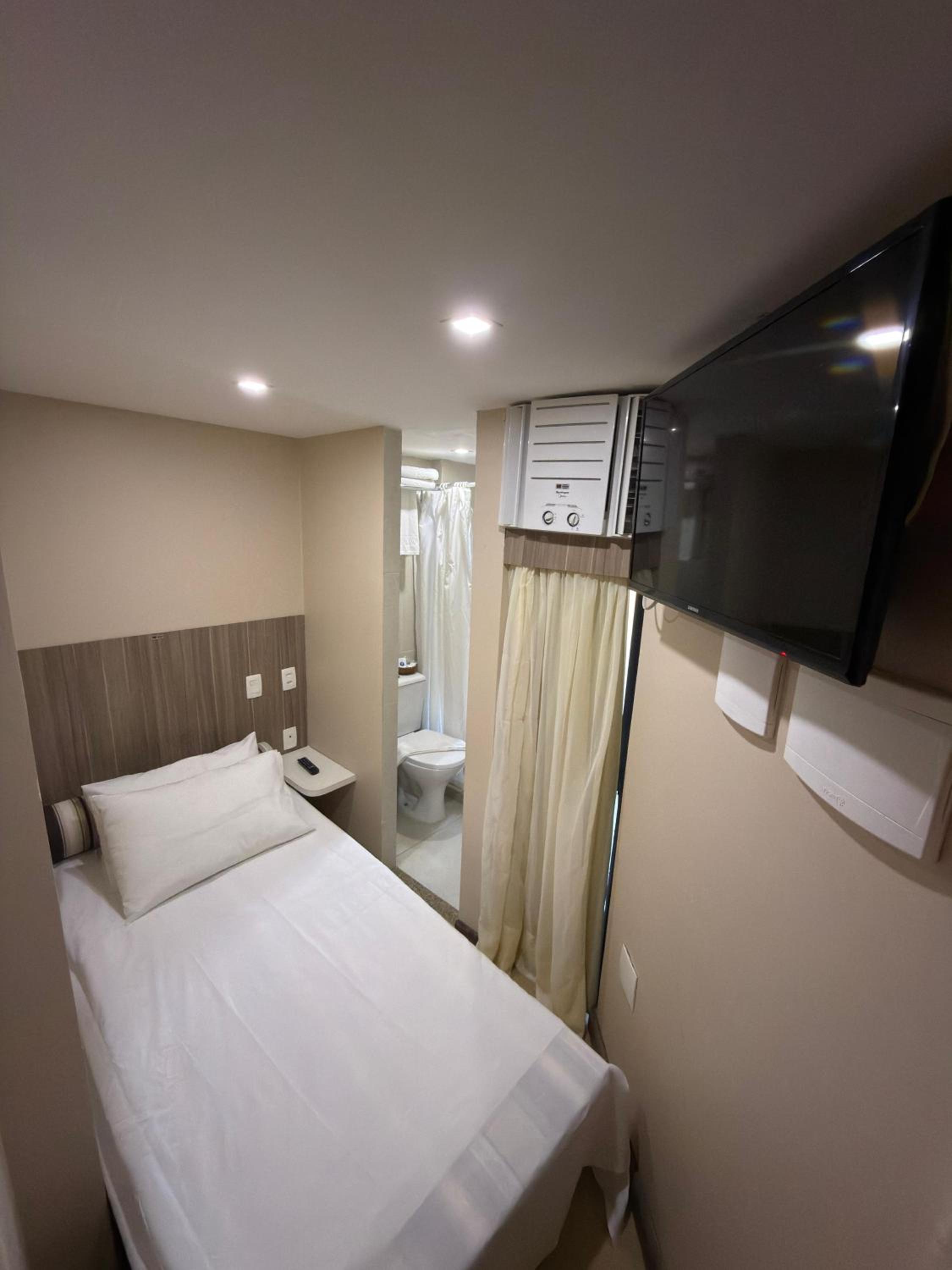 Small Single Room photo 3
