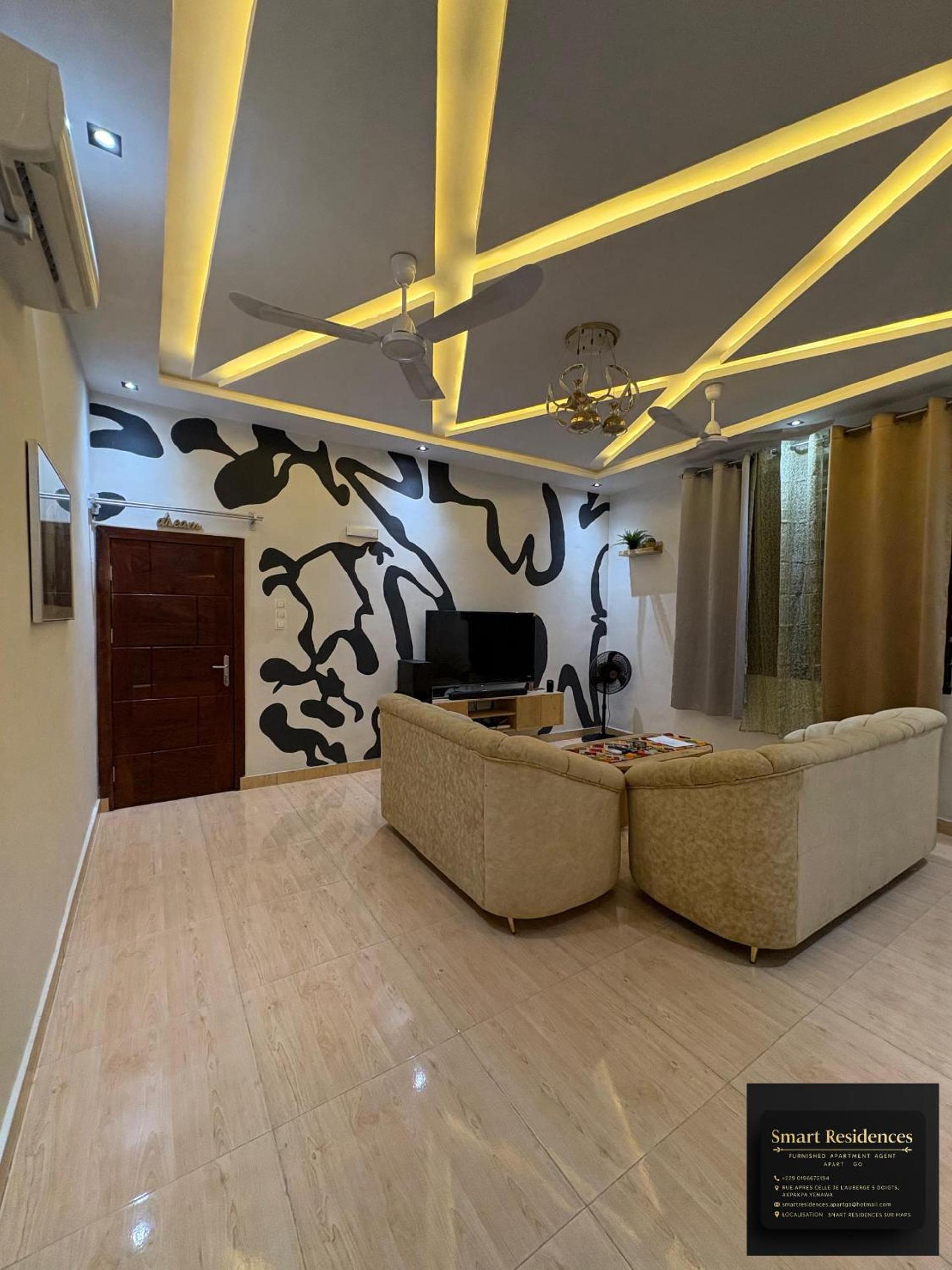 Apartment with City View photo 2