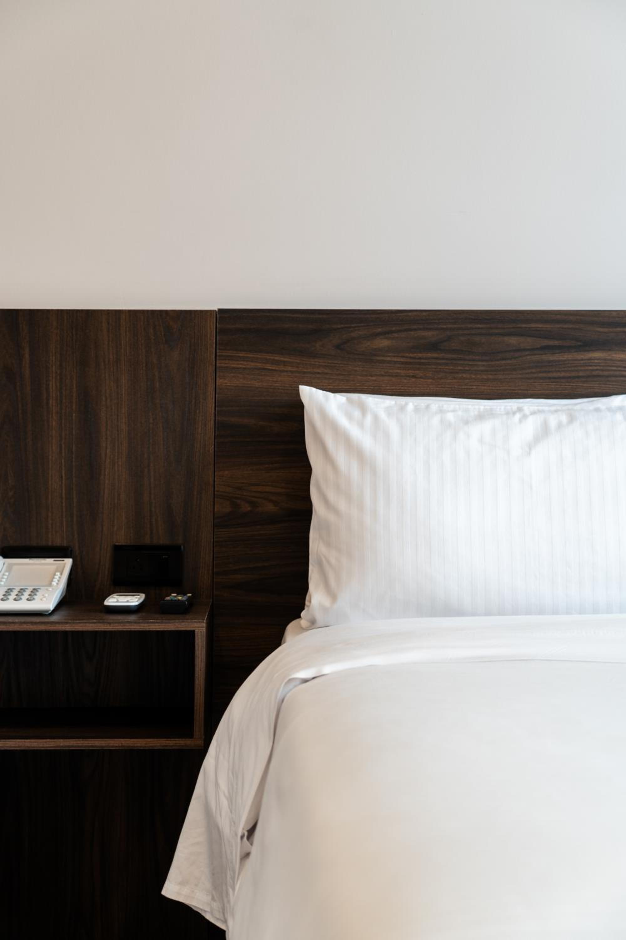 Double Room with Two Double Beds - Non-Smoking - Photo 3
